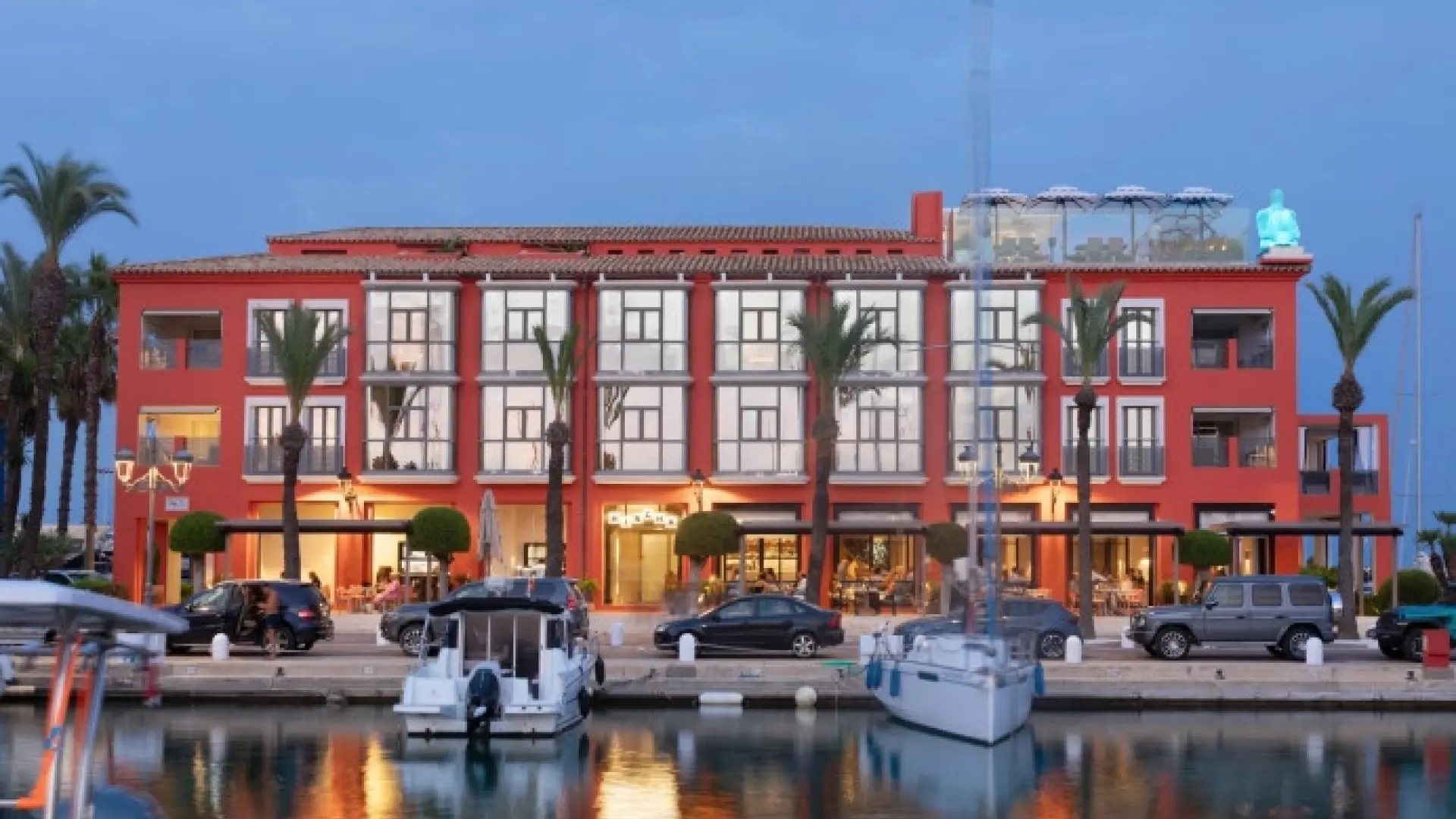 El lujoso hotel que ha inaugurado Leo Messi en uno de los lugares más exclusivos de la costa de Cádiz