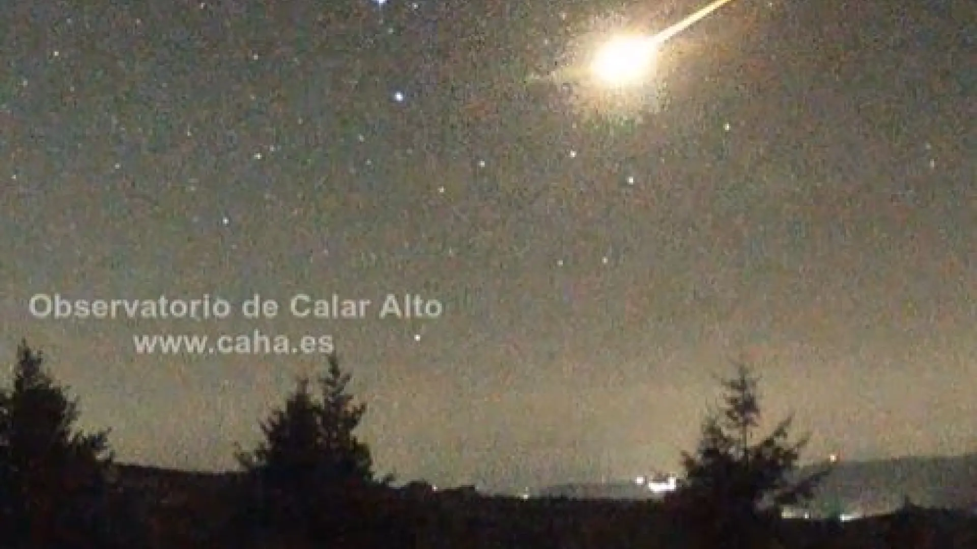 Una bola de fuego cruza el cielo cerca de Almería durante la madrugada del jueves