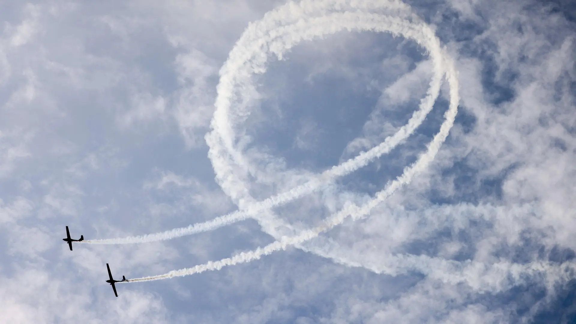 Acrobacias y aviones a casi la velocidad del sonido en el Festa al Cel de Salou, el festival aéreo más antiguo e importante de España