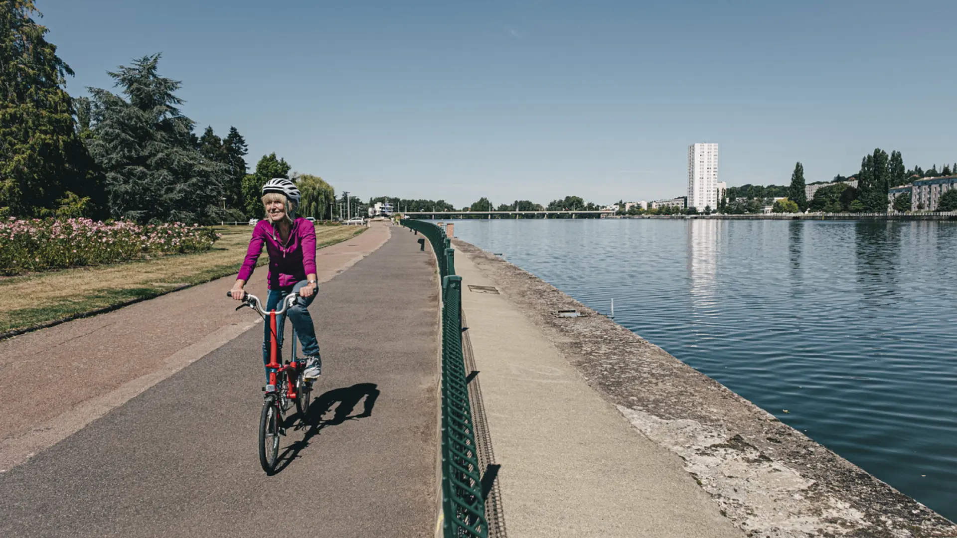 La encantadora e histórica ciudad francesa con aguas termales curativas
