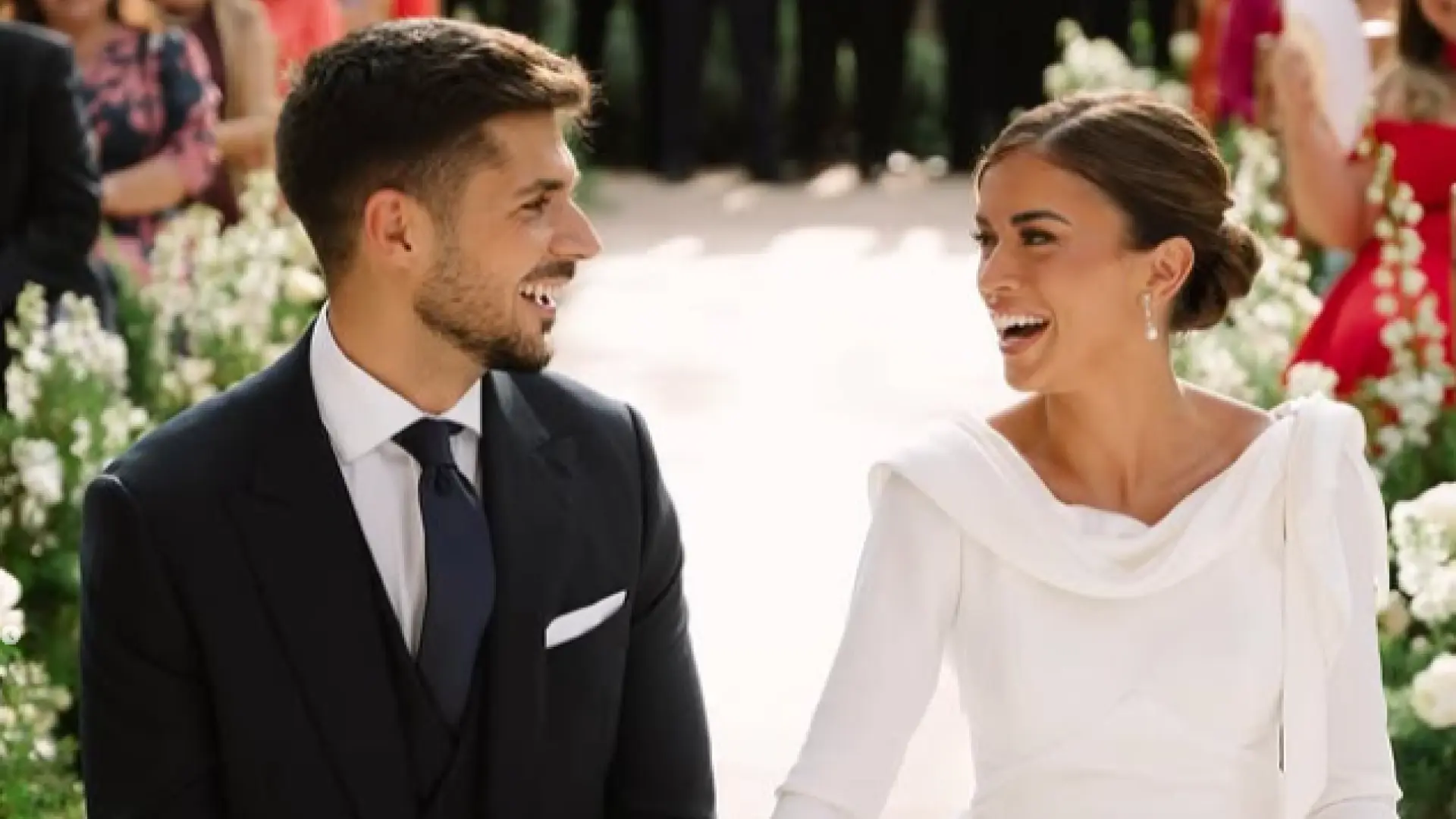Así fue la boda de Rocío Camacho con Guillermo Aylon: del vestido nupcial de Lorenzo Caprile a un enclave de cuento
