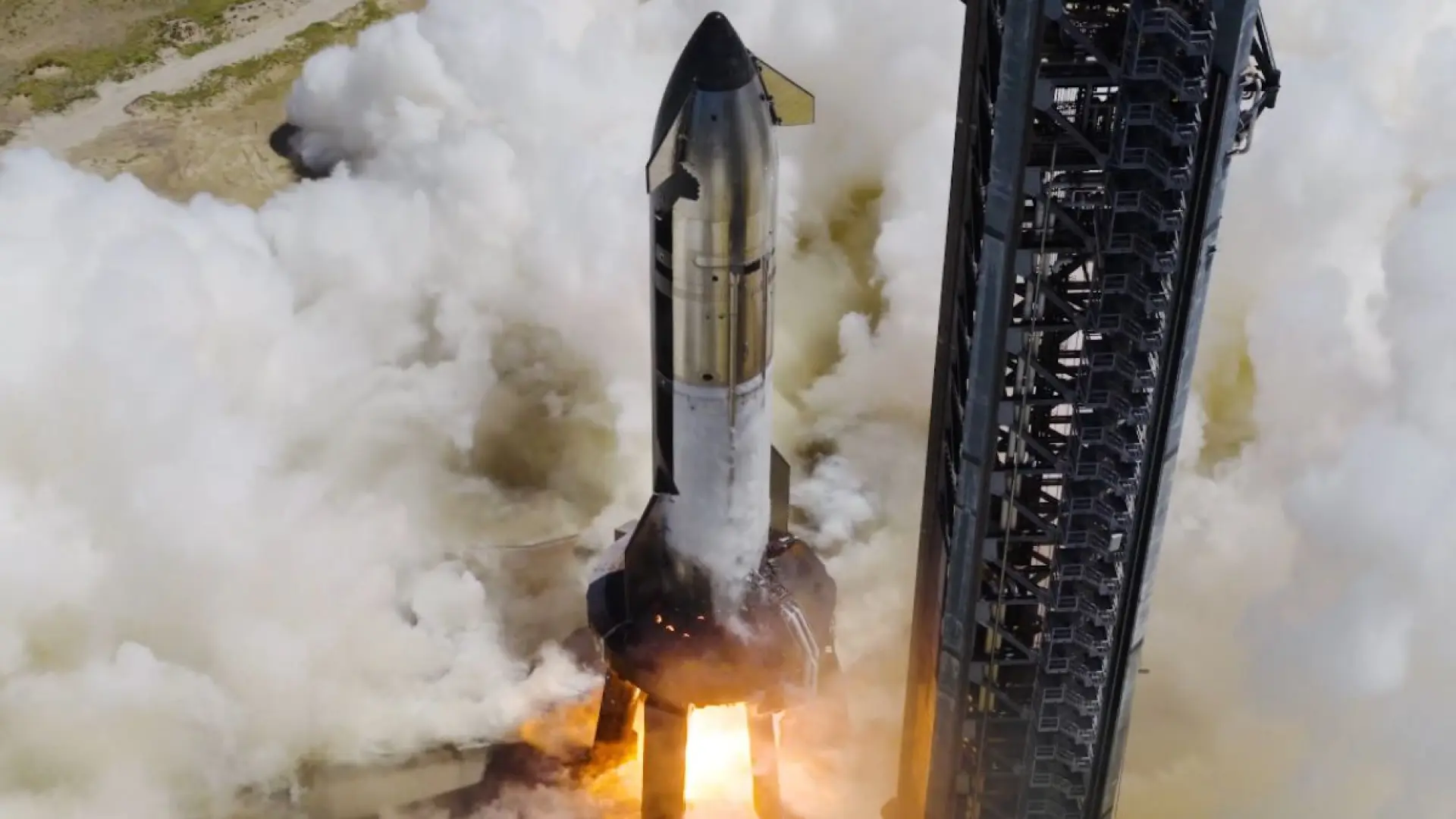 Así ruge Starship: el megacohete de Elon Musk enciende sus motores antes de su próximo vuelo