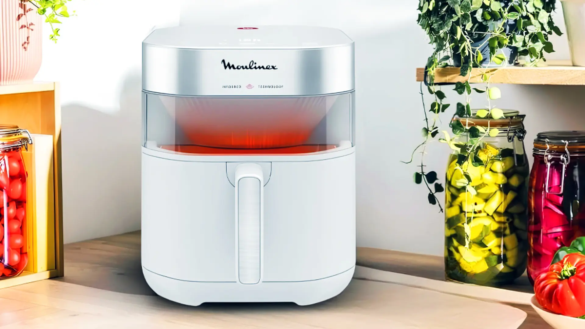 Gran capacidad a bajo precio: Amazon deja en menos de 100 euros la freidora de aire de Moulinex de 7 litros