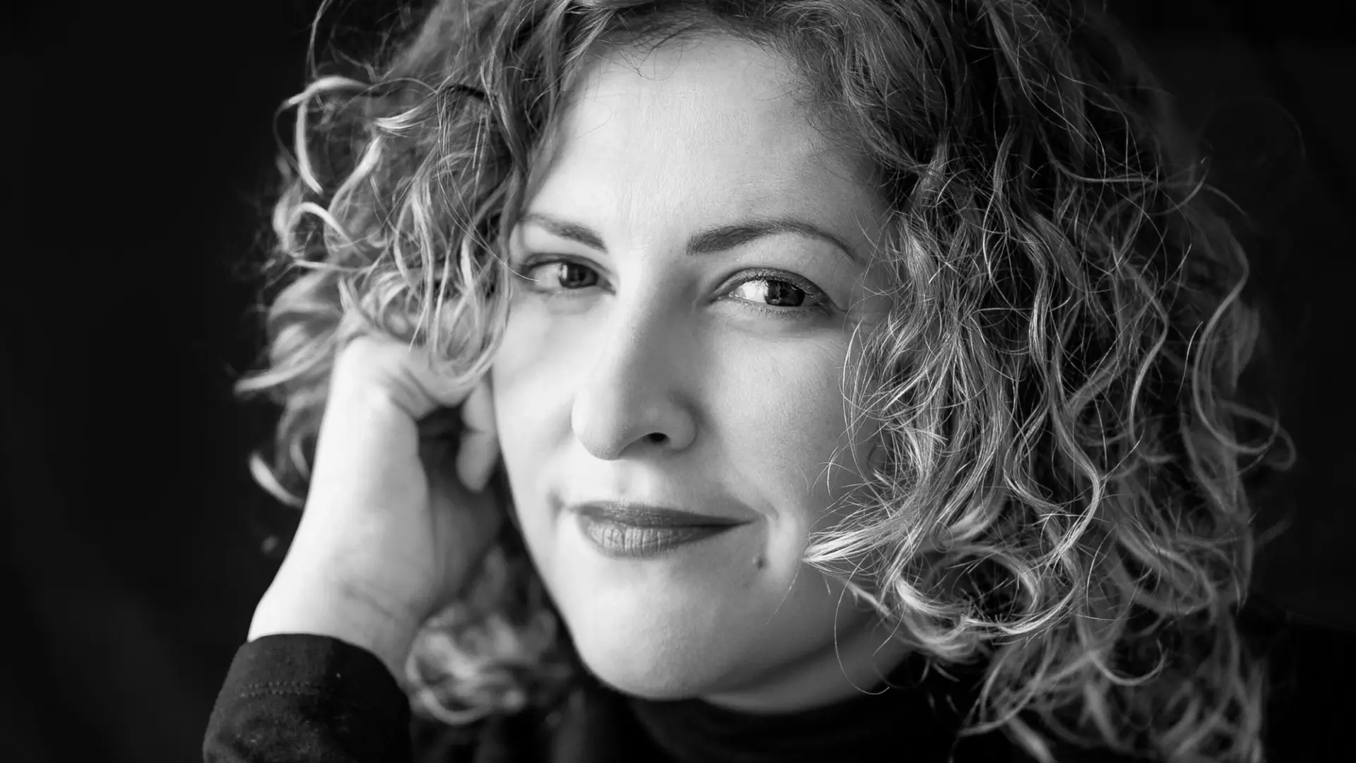 La periodista Soraya Romero regresa a su pasado en 'Demasiado ayer', con personajes oscuros a caballo entre España y México