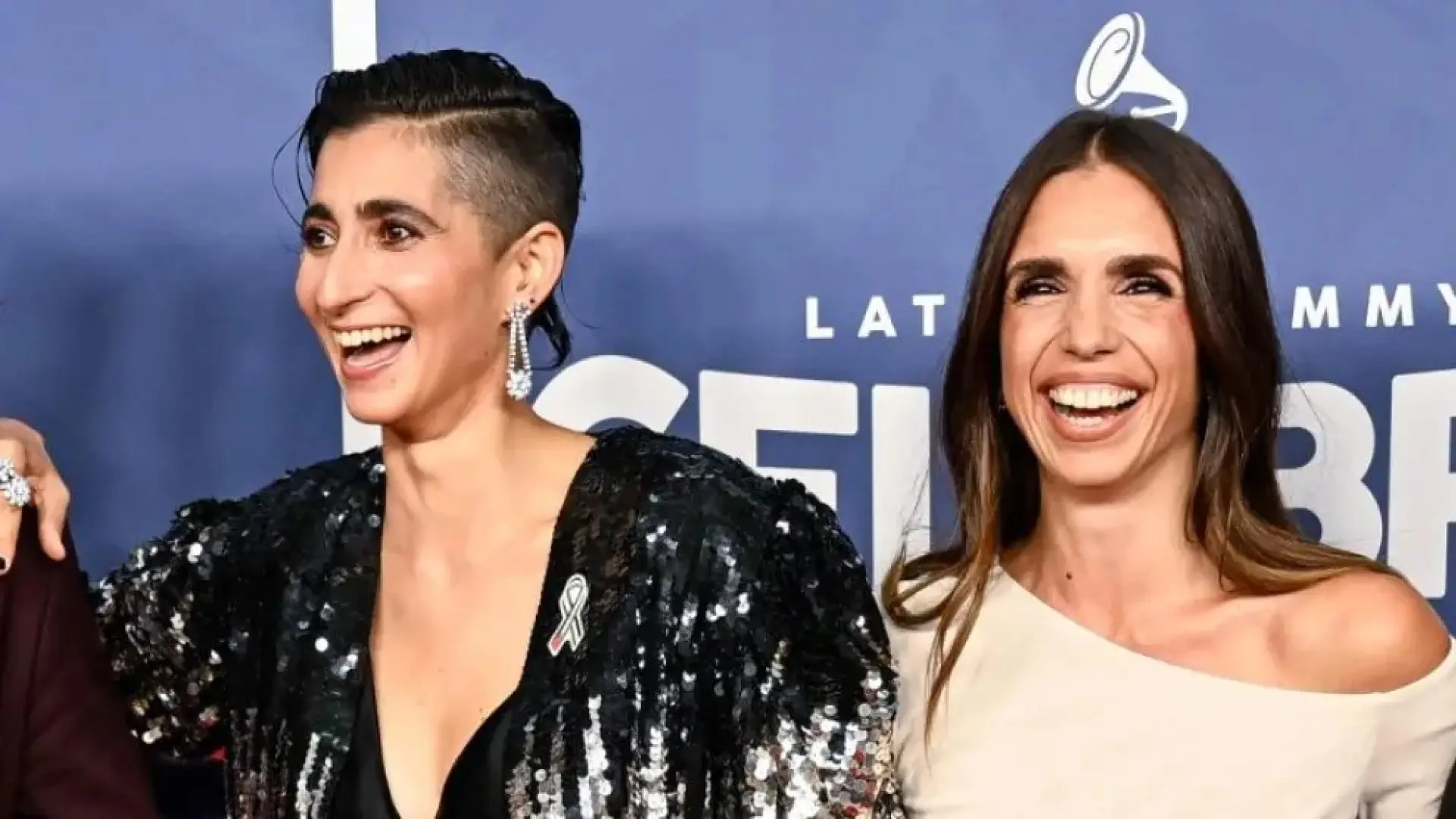 El emotivo mensaje de Elena Furiase a su prima, Alba Flores, tras ver 'Flores para Antonio': "Tu padre está vibrando con esto"
