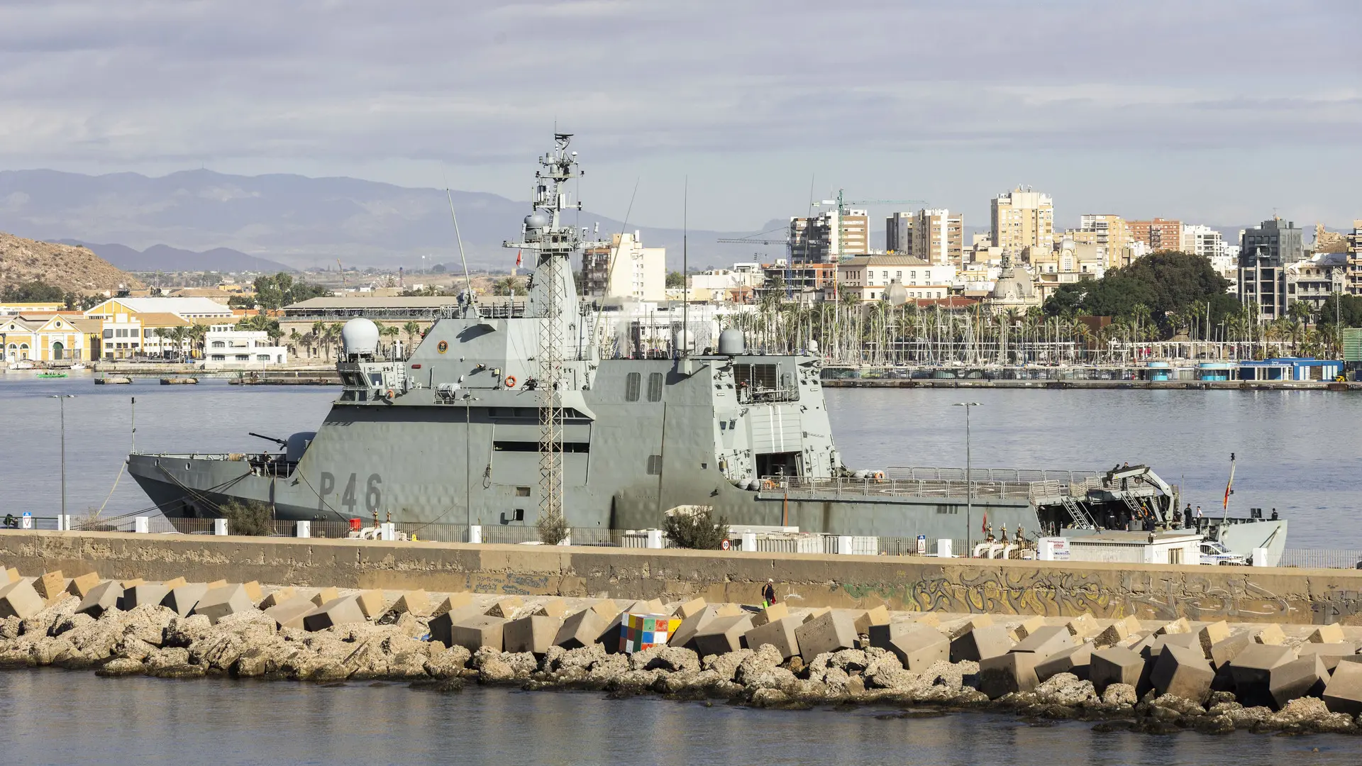 El buque que Sánchez ha enviado para proteger a la flotilla de Gaza "tiene capacidad de autodefensa" en caso de ser atacado