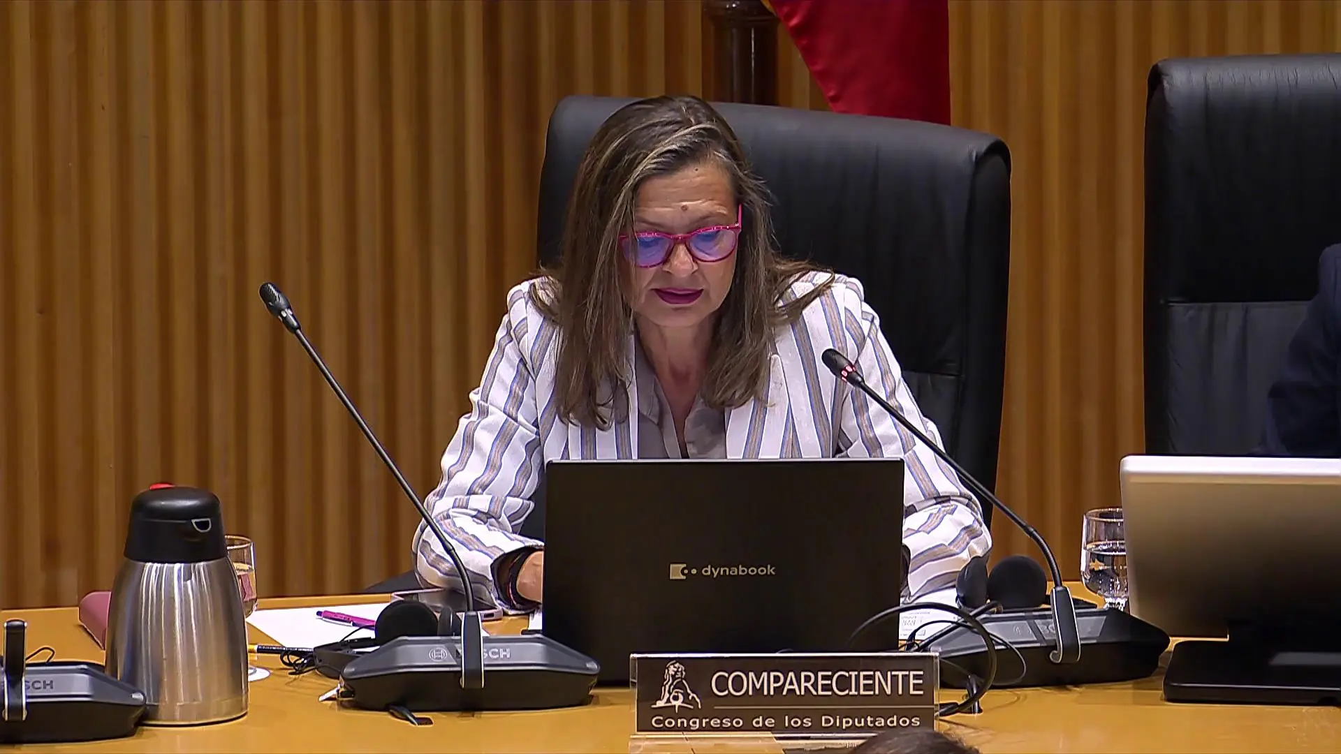 Igualdad se "disculpa" con todas las víctimas "inquietas" por las pulseras pero justifica la "discreción" para protegerlas