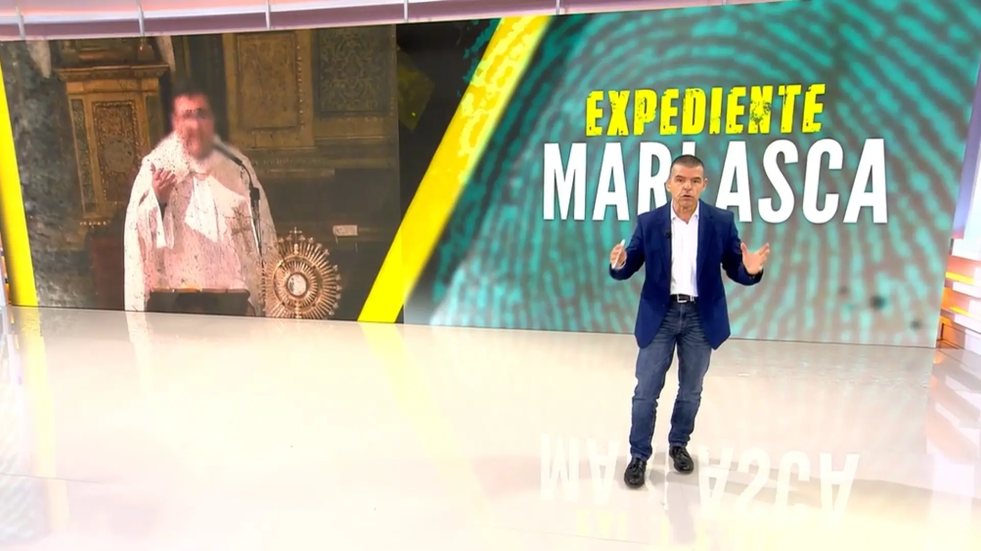Manu Marlasca pide perdón en 'AR' por una información falsa sobre el cura de Toledo: "Esta foto no tiene que ver con él"