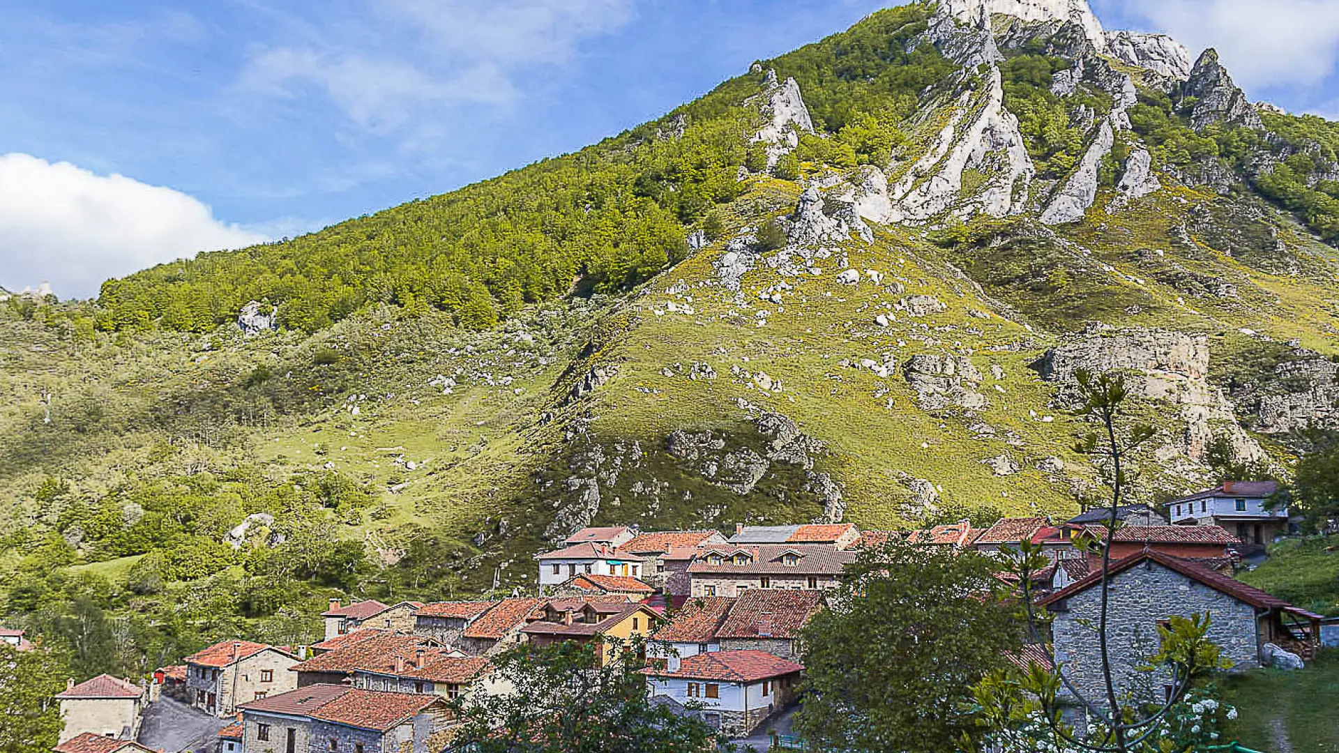El rincón a los pies de los Picos de Europa que es el secreto mejor ...