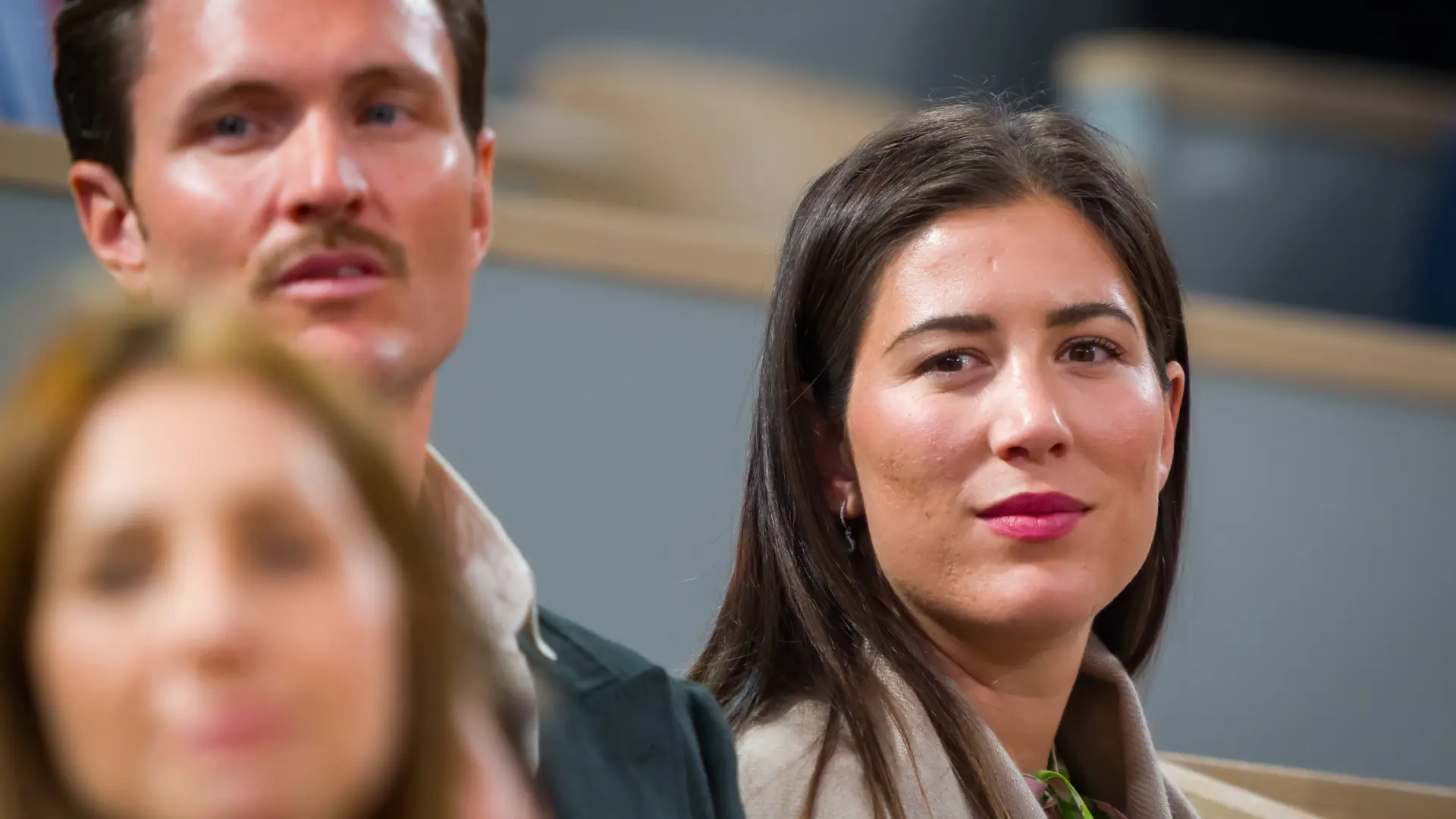 Garbiñe Muguruza anuncia que espera su primer hijo con una foto en la que luce embarazo en bañador: "Familia"
