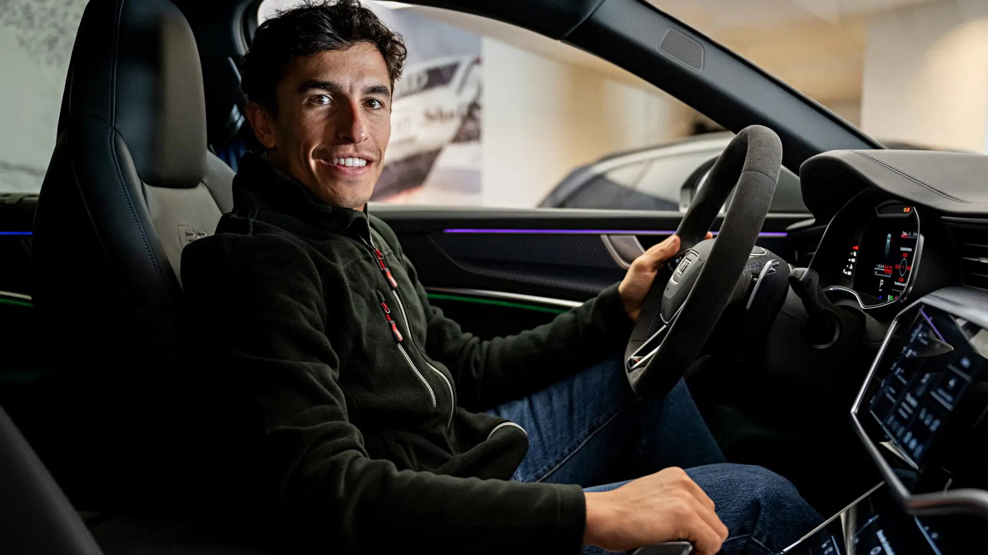 ¿Sabes qué coche conduce Marc Márquez?