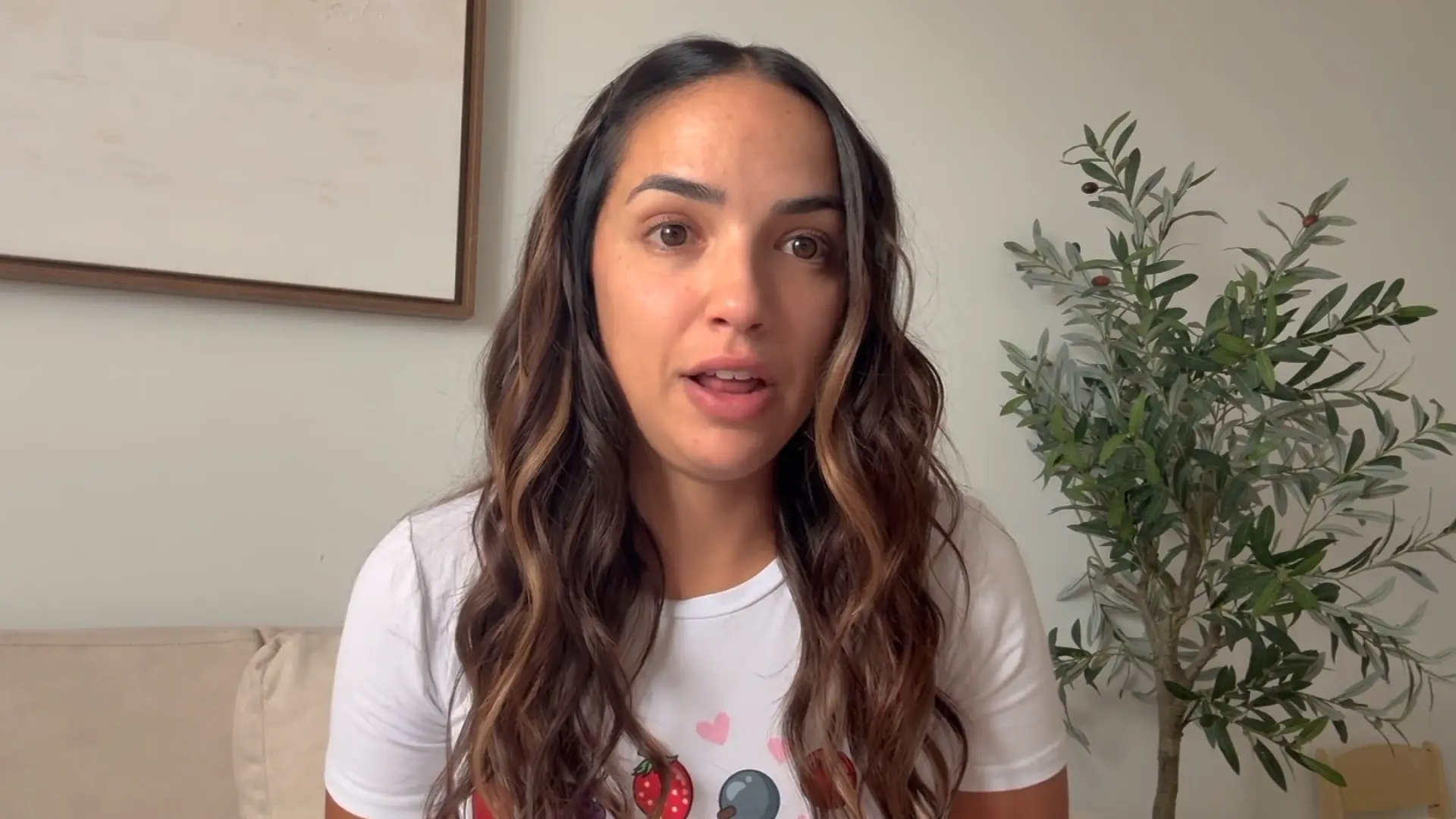 Lucía Sánchez se planta ante los retoques estéticos y denuncia la "superficialidad" de las redes: "Nunca me sentía perfecta"