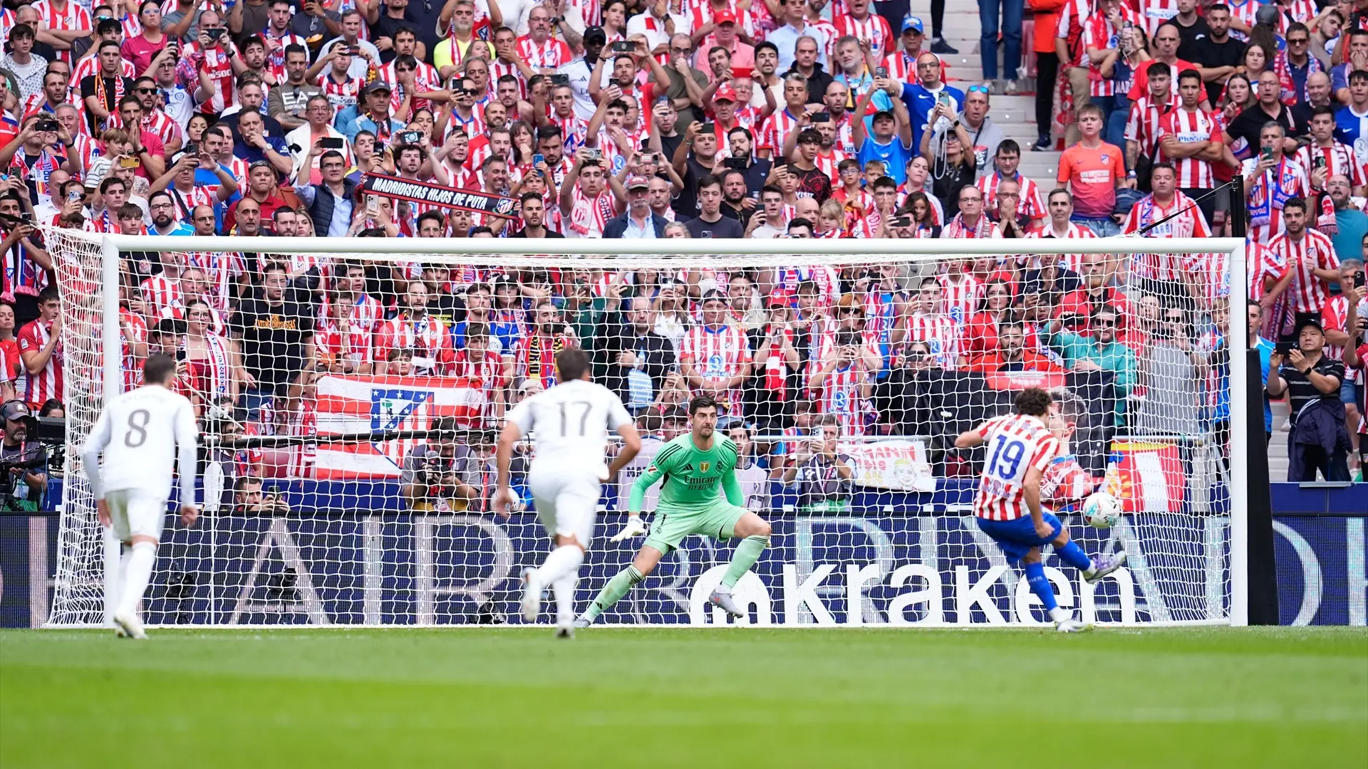 Complicado viaje del Real Madrid a Kazajistán en Champions tras la debacle en el derbi