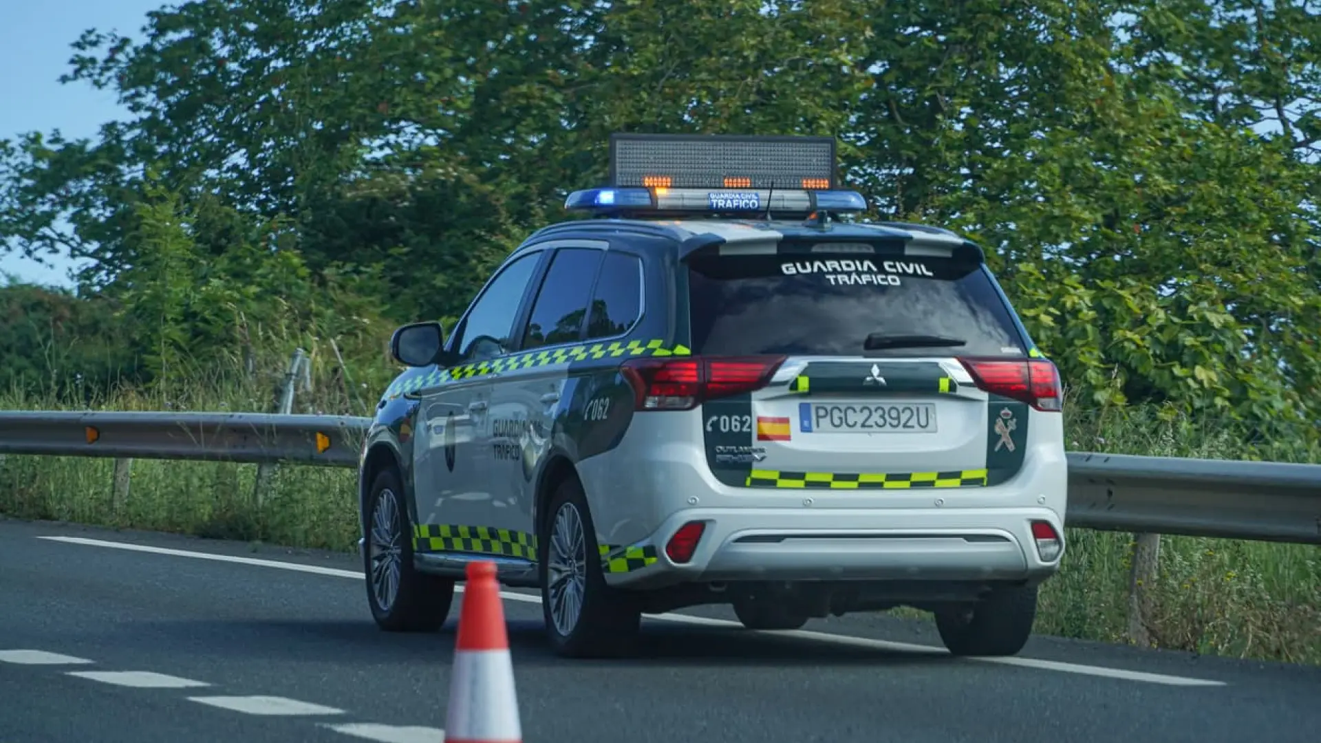 La Guardia Civil pilla a un conductor sin permiso que salía en moto del examen de recuperación de puntos del carnet