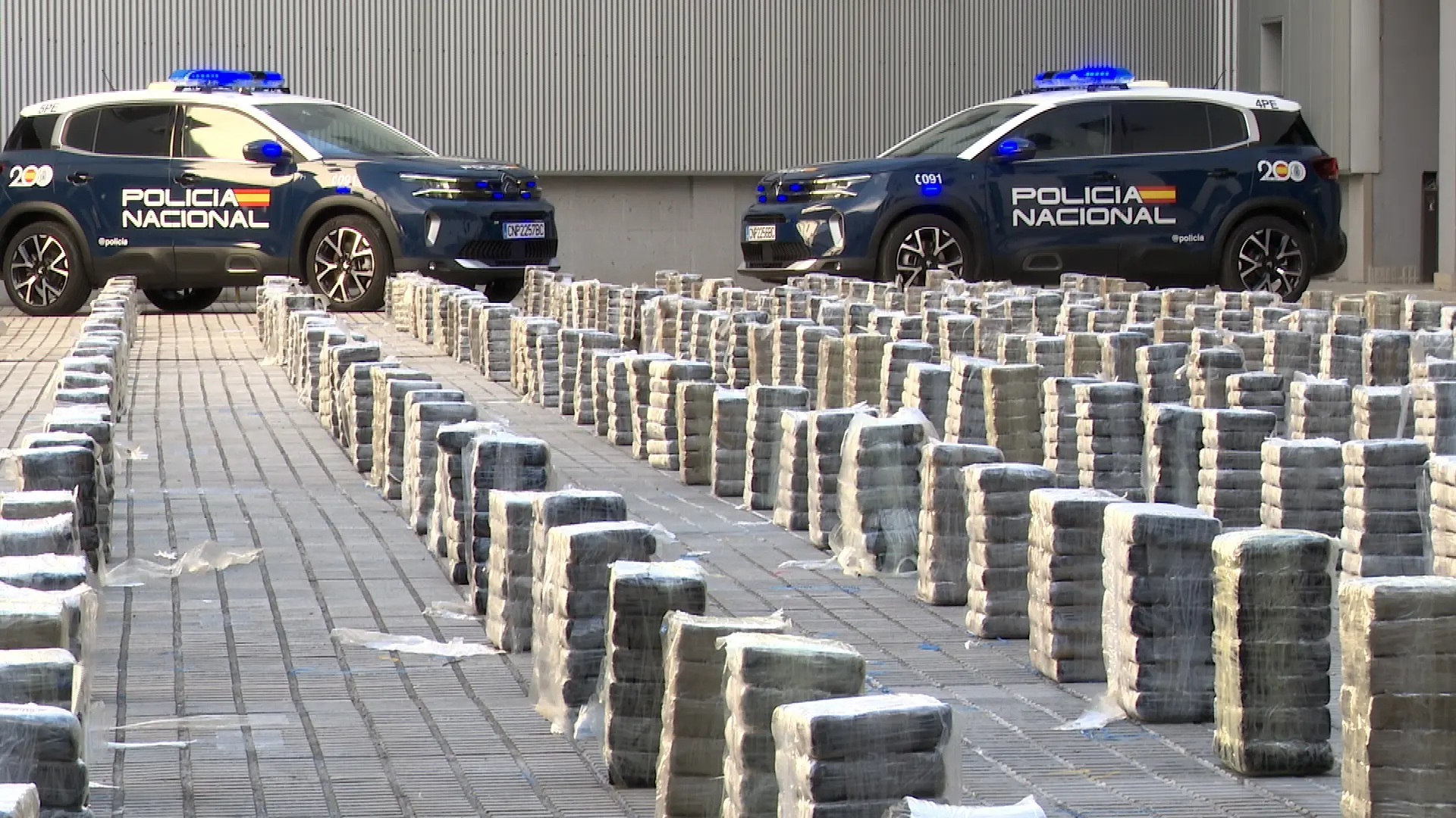 Una persecución, un vuelco en carretera y una coartada inverosímil: la accidentada huida de los narcos detenidos en A Pobra
