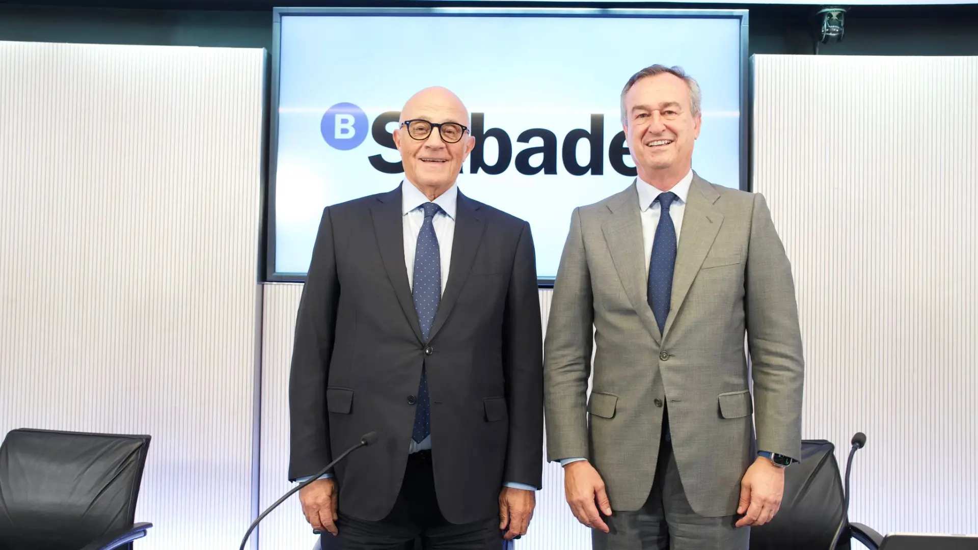 González-Bueno: "A David Martínez le gustan las fusiones, no es ninguna sorpresa que apoye la OPA de BBVA"