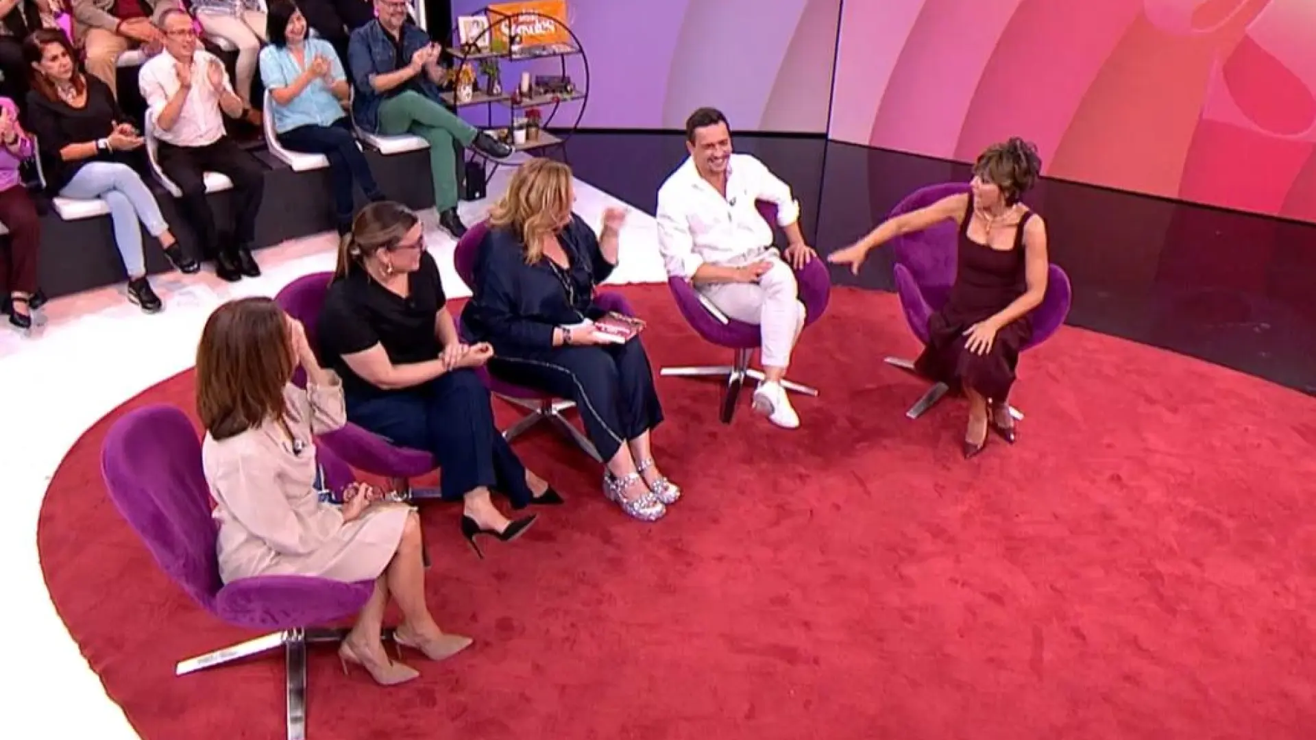 Sonsoles Ónega y Pilar Vidal se llevan "una bronca de narices" de la directora del programa
