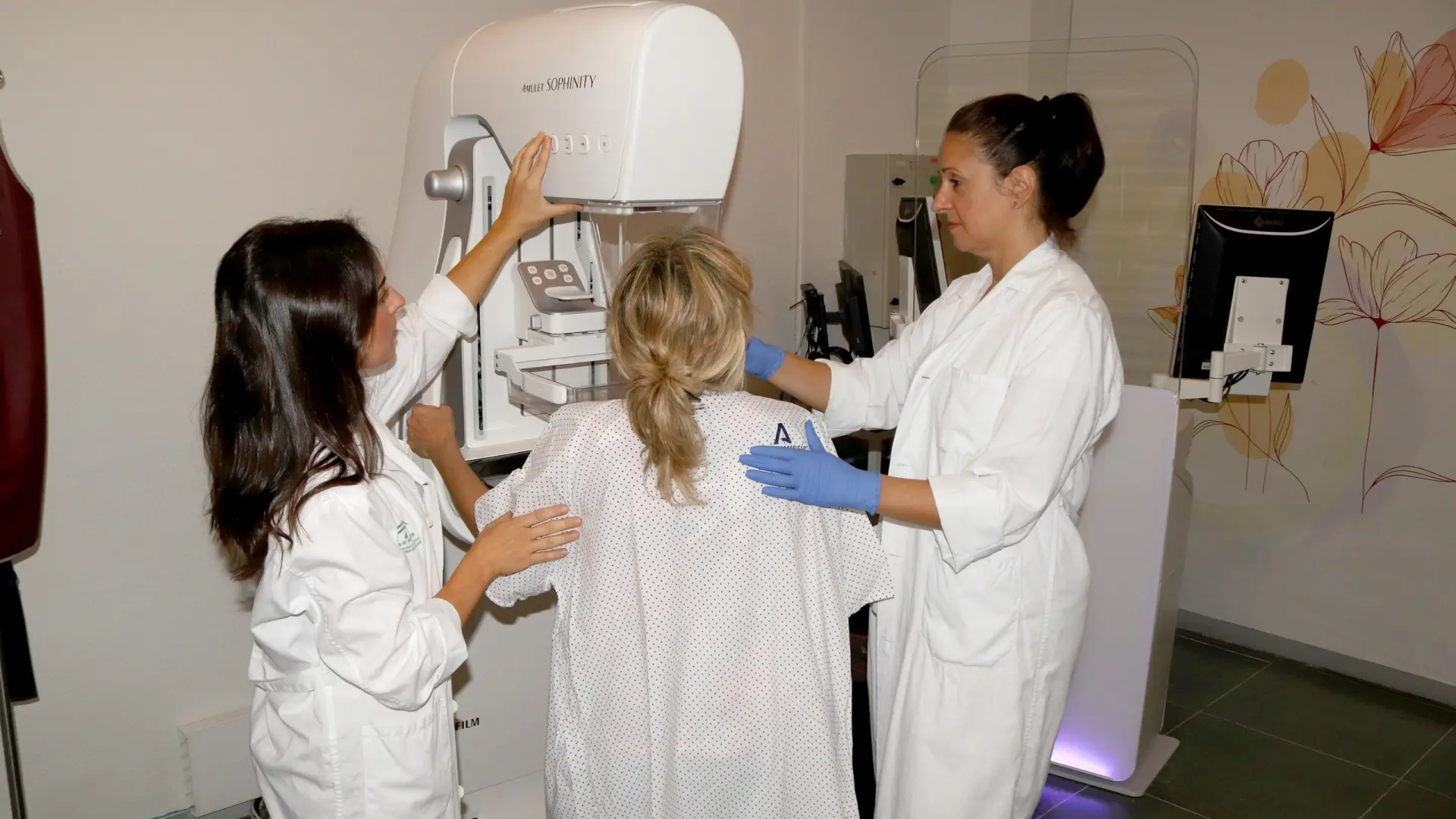 El SAS empieza a contactar a las 2.000 mujeres con cribados de cáncer de mama no concluyentes