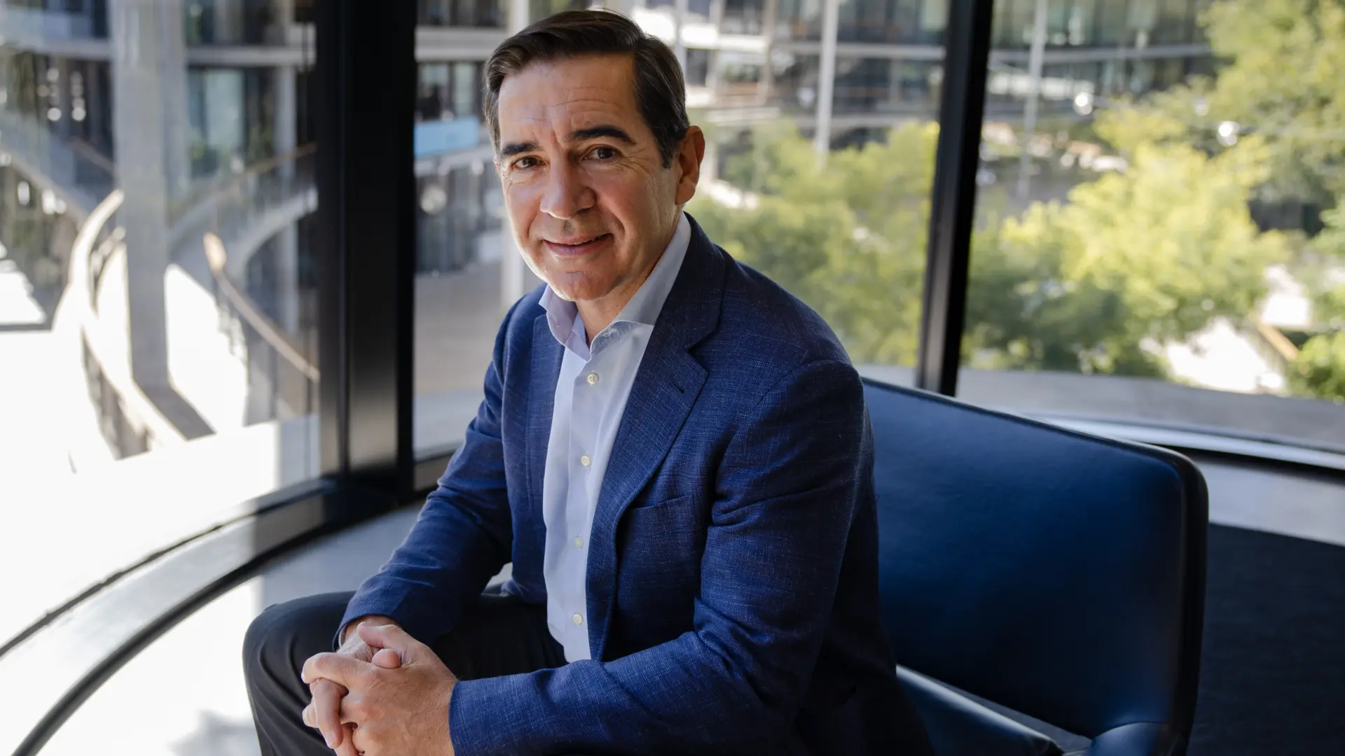 Carlos Torres (BBVA): "Para el consejo no fue fácil mejorar el precio de la OPA al Sabadell porque la oferta ya era muy buena"