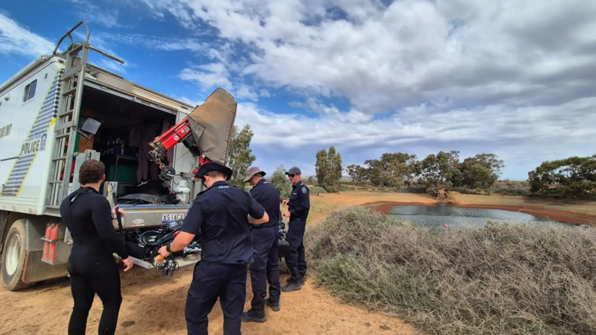 El Ejército de Australia busca a Gus, un niño de cuatro años que desapareció en el desierto hace seis días