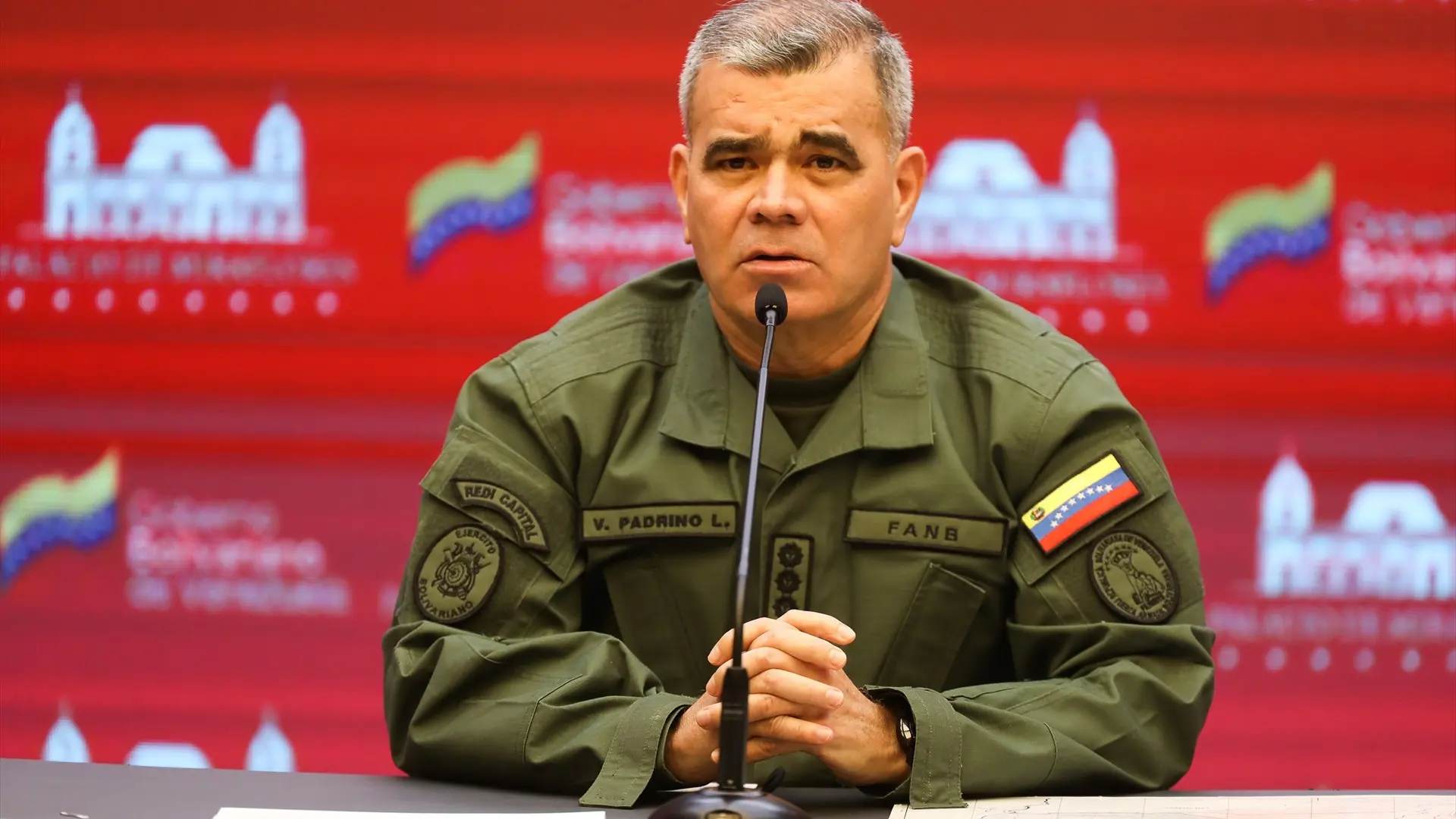 Venezuela denuncia "acoso militar" de aviones de combate de Estados Unidos cerca de sus costas