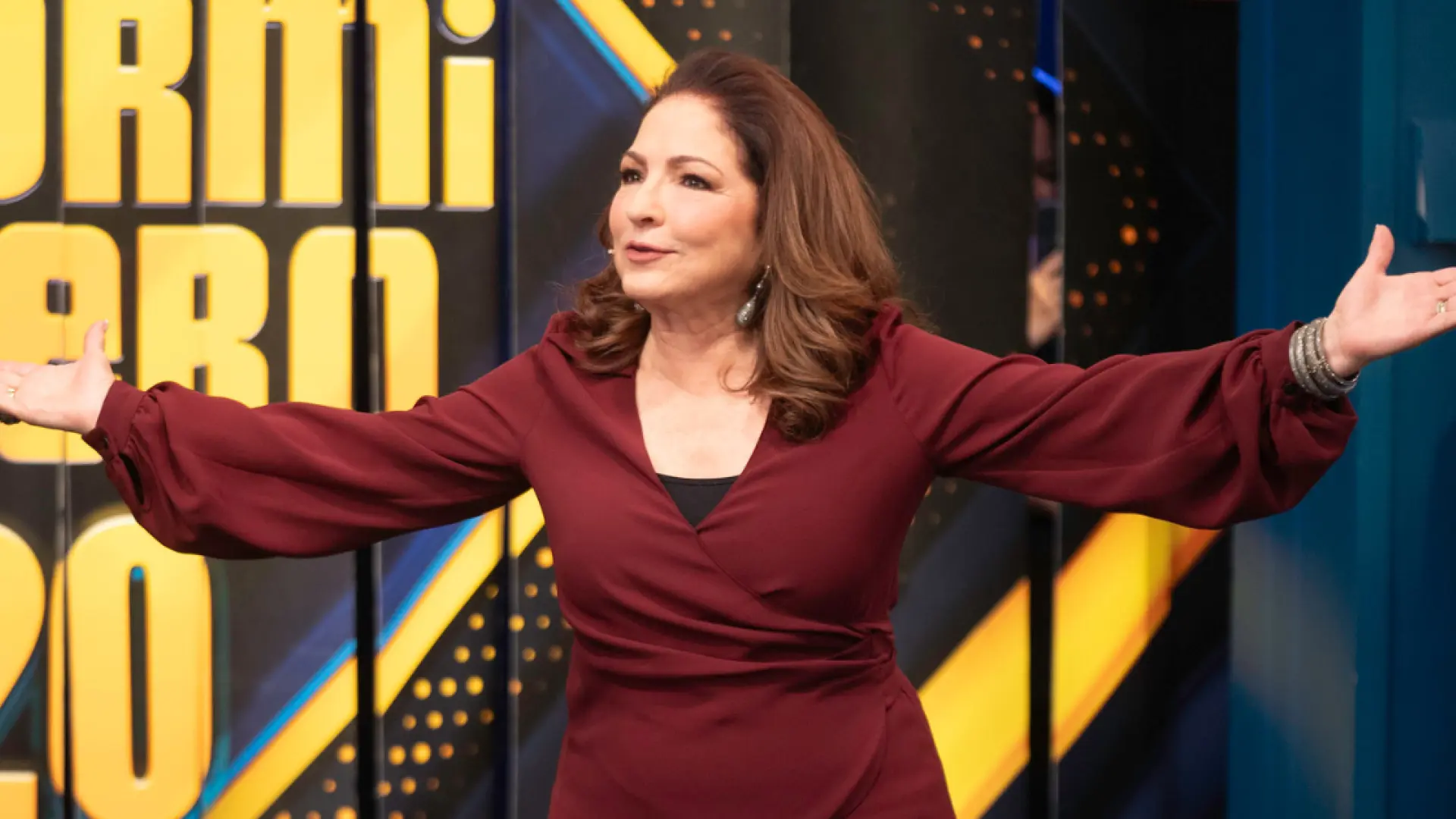 Gloria Estefan lleva a sus 68 años el estampado más rejuvenecedor a 'El Hormiguero'