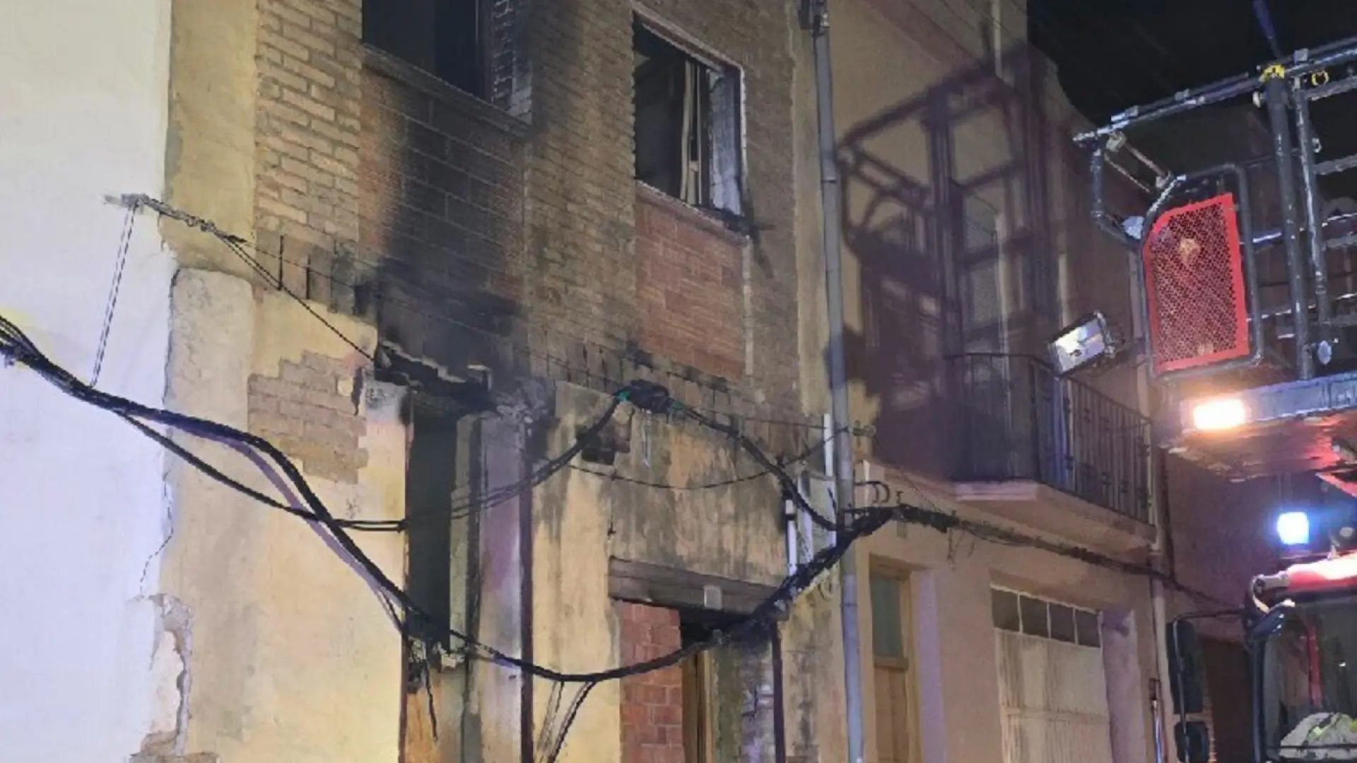 Varios heridos en dos incendios en viviendas en Balaguer y Almacelles