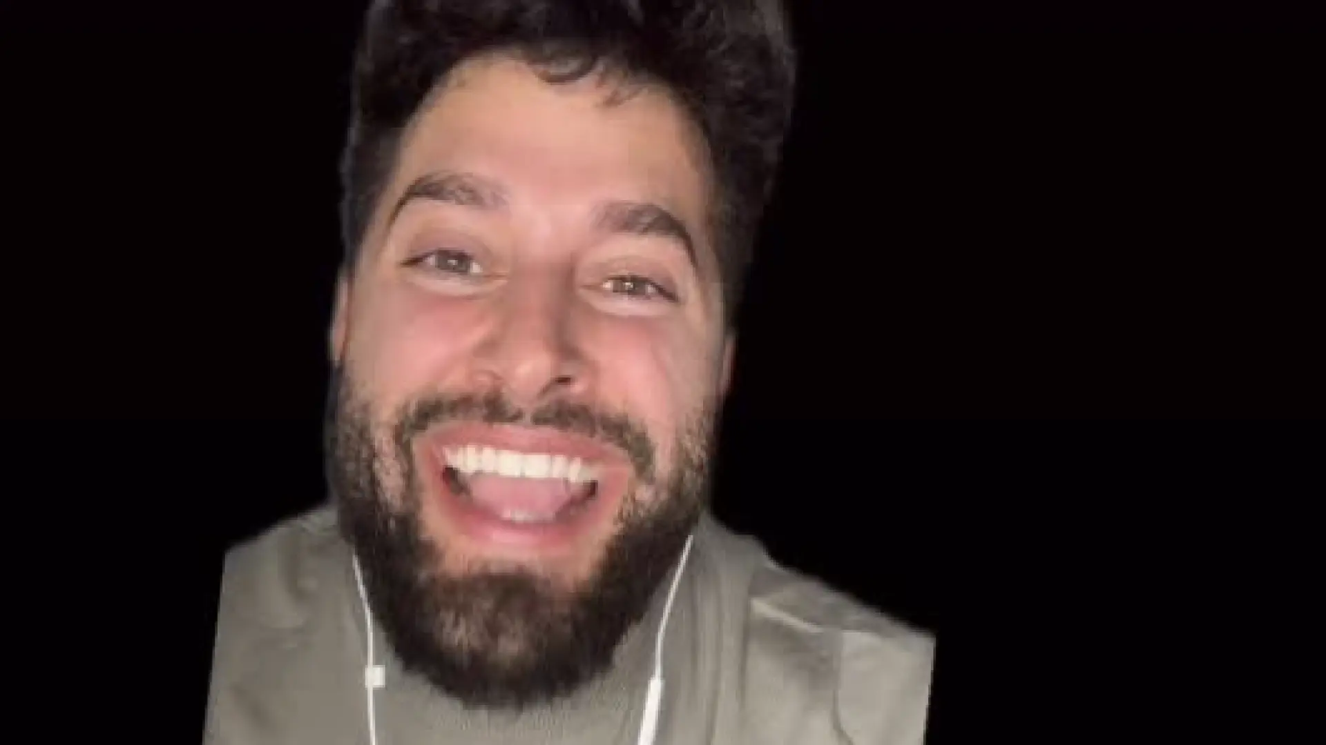 El éxito de Javi Hoyos: de crecer con la tele a ser celebridad de TikTok
