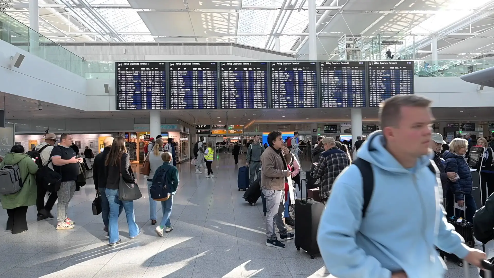 Cierra el aeropuerto de Múnich, el segundo más grande de Alemania, tras el avistamiento de drones