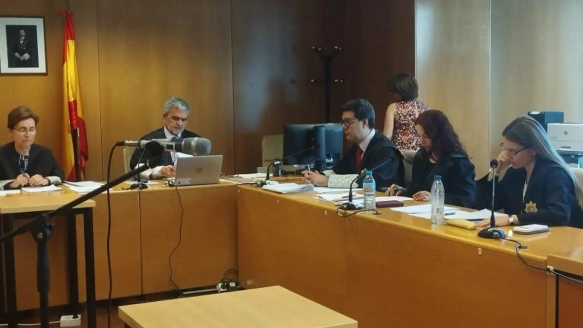 El parricida de Móstoles asegura que mató a su pareja y a su hija de una puñalada en el corazón "para que no sufrieran"