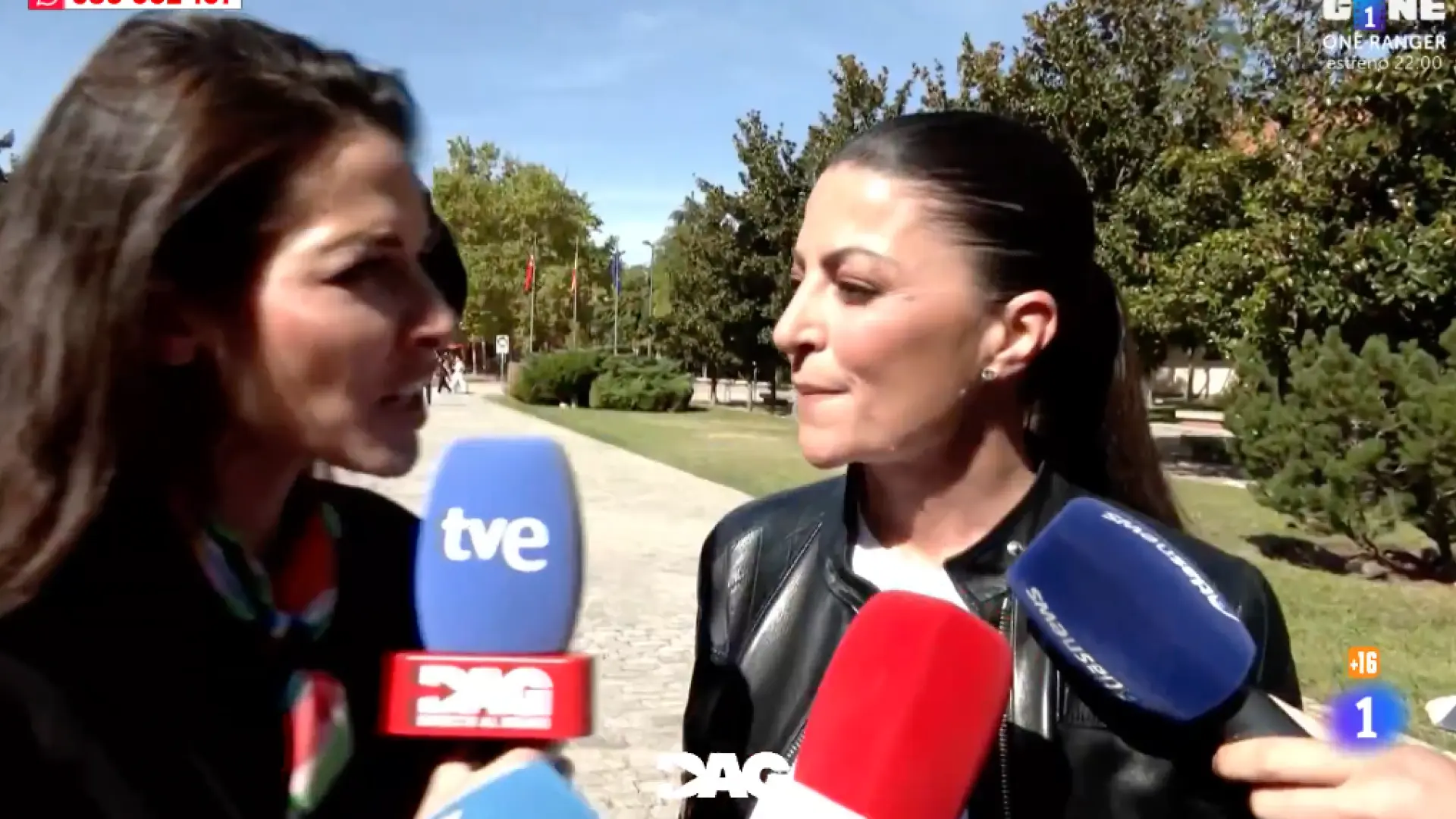 Macarena Olona protagoniza un tenso encuentro con una reportera de RTVE: "¿Te apartas o te aparto?"
