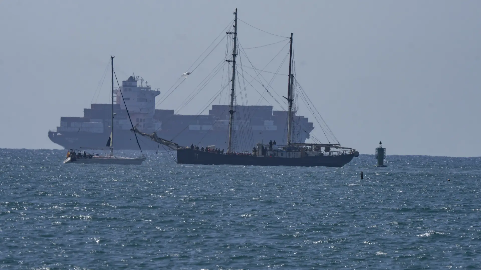El cónsul de España en Tel Aviv visita a una parte de los españoles de la Flotilla detenidos en Israel