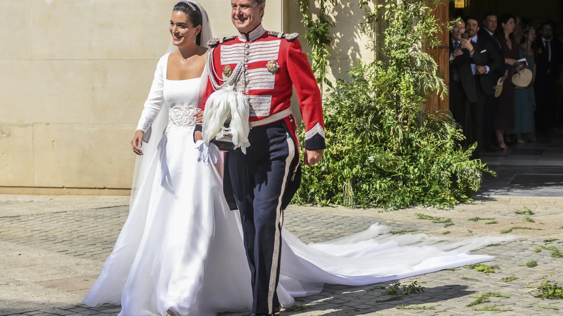 La desagradable reacción de Cayetano Martínez de Irujo en su boda: "Llevo 40 años aguantando la basura"