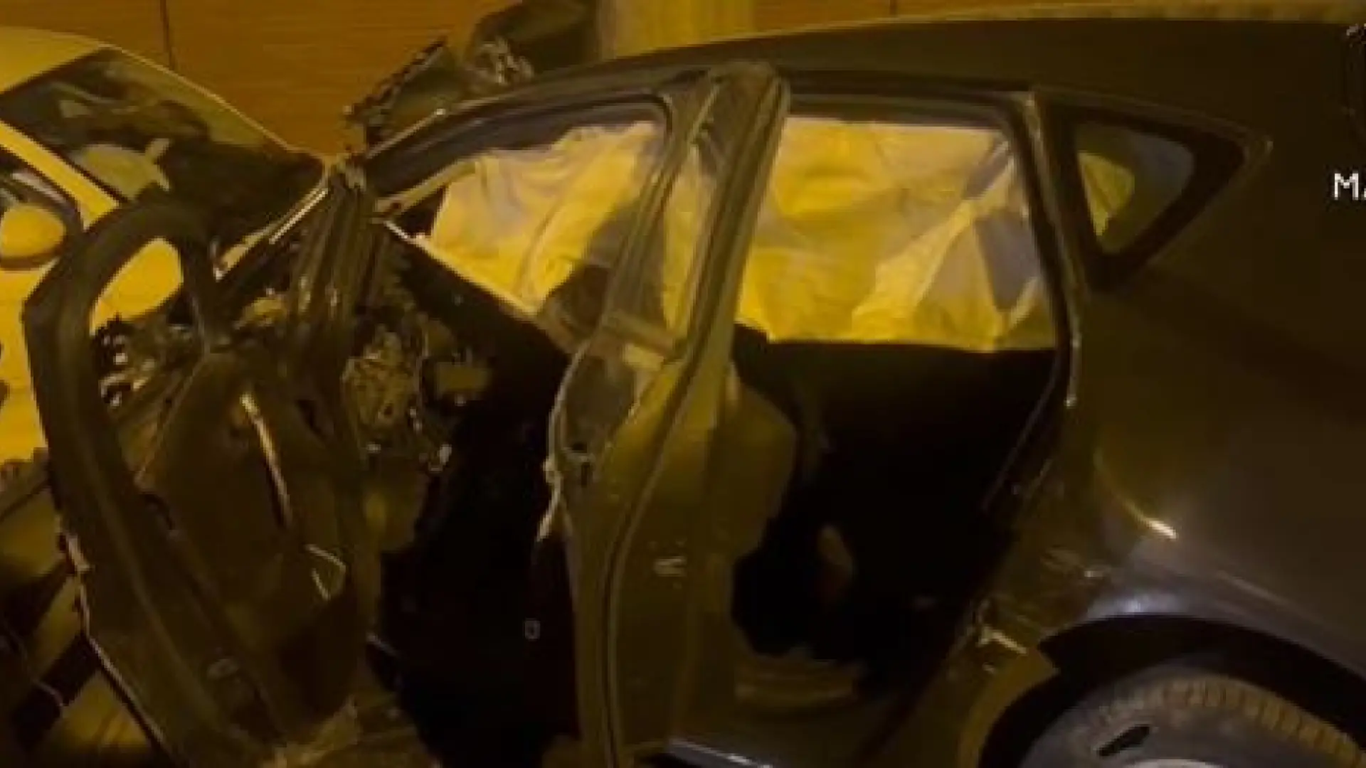 Tres heridos en una colisión entre dos coches en un túnel del centro de Madrid
