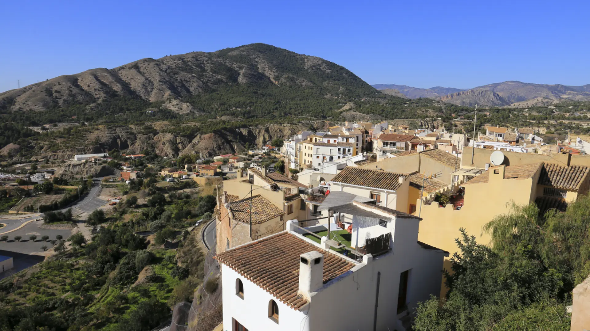 El pueblo de Alicante donde nació Salma de Diego, segunda expulsada de 'OT 2025'