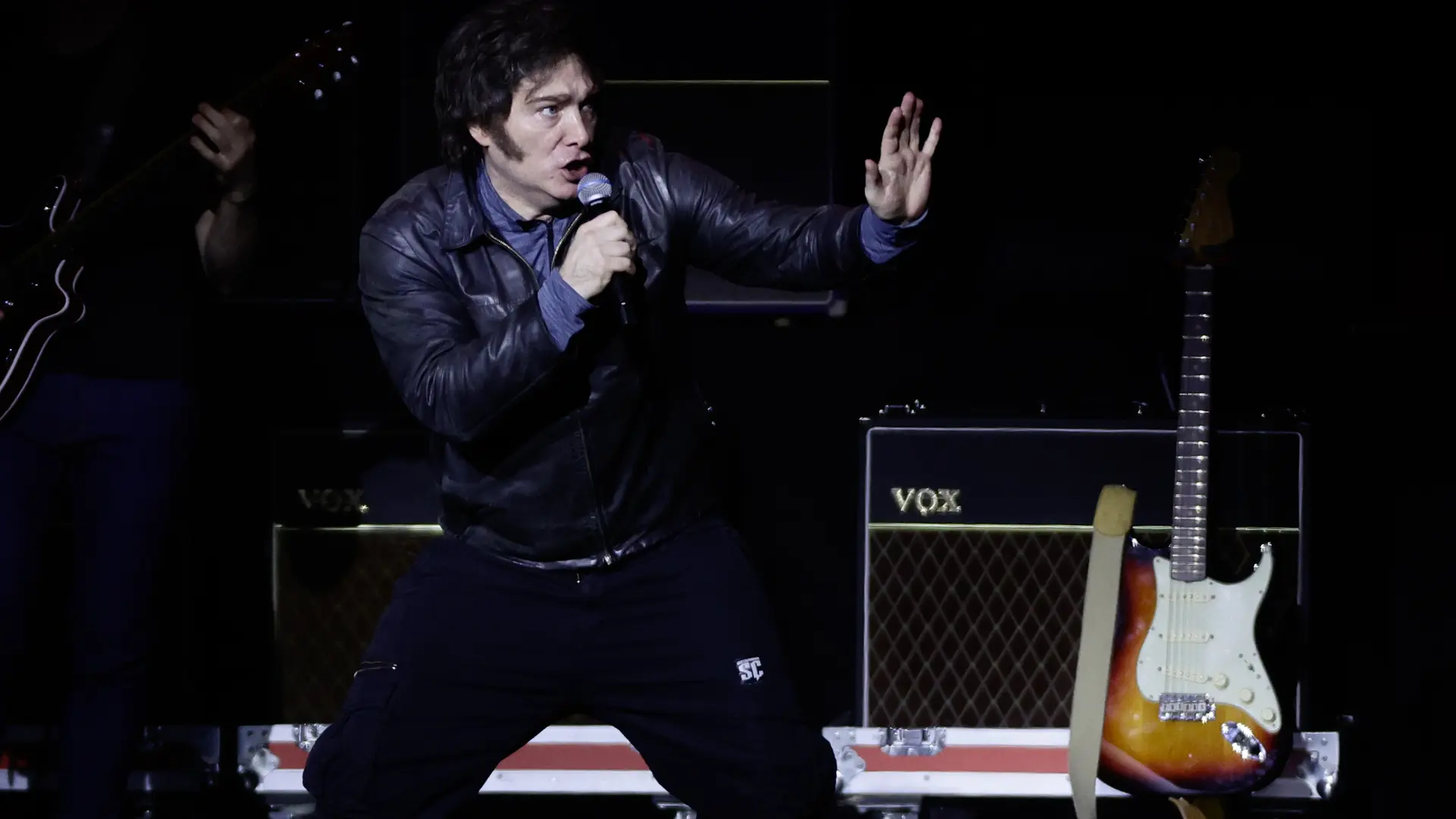 Milei da un concierto de rock en medio de una tormenta política en Argentina