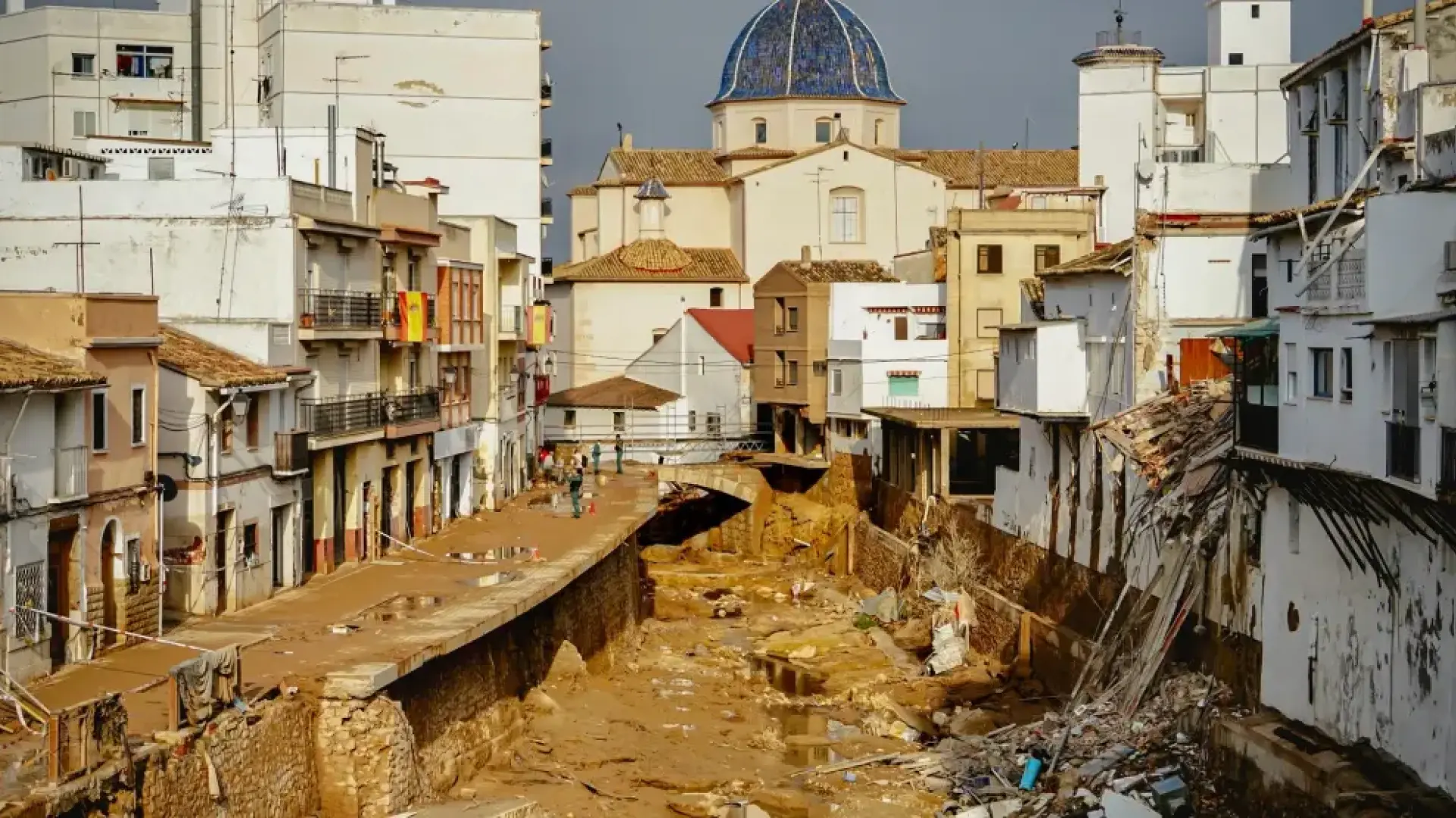La borrasca Benjamin activa las alertas en casi toda España: lluvias, vientos fuertes y 3 provincias con olas de hasta 8 metros