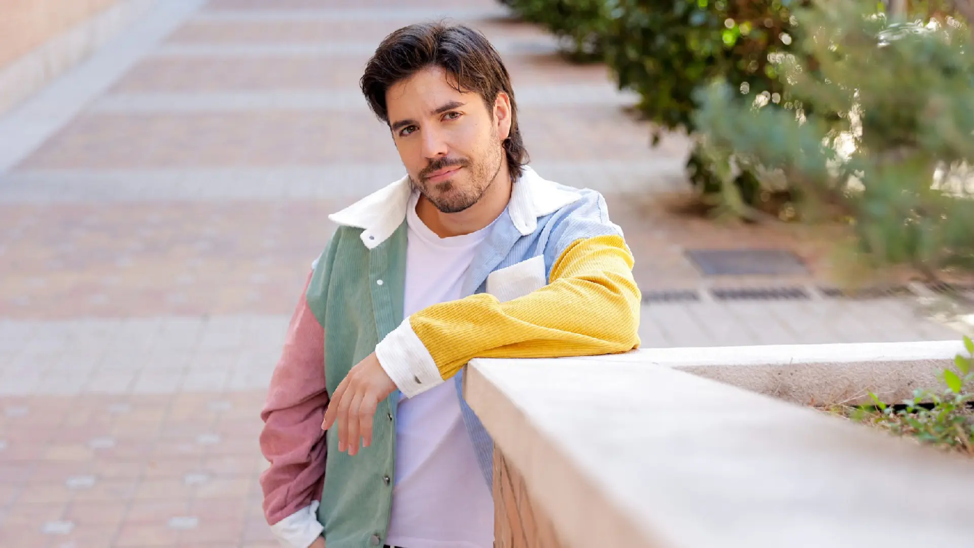 Roi Méndez presenta a R01, su nueva faceta musical: "Vivo bien y soy más feliz que cuando salí de 'OT"