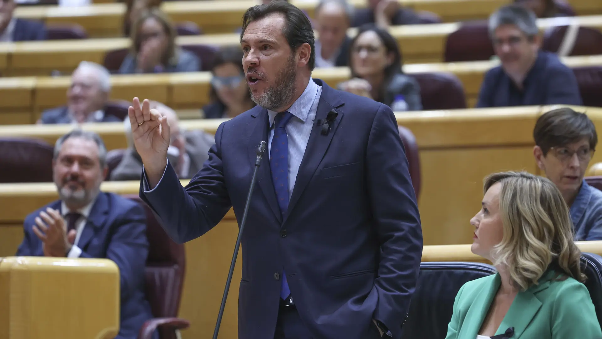 El Gobierno logra sacar la Ley de Movilidad Sostenible tras un pacto 'in extremis' con Podemos que aplaza la ampliación de El Prat