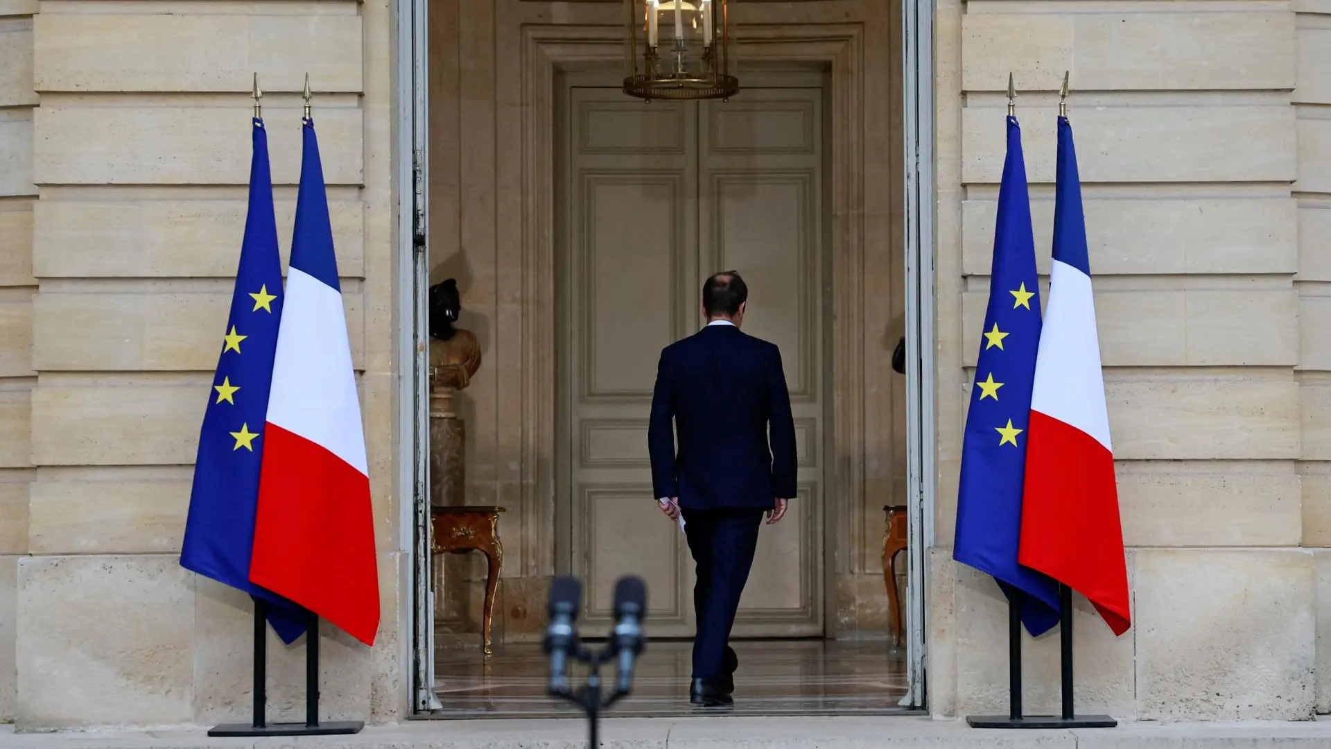 Lecornu pide a Macron que no convoque elecciones legislativas y nombre un nuevo primer ministro: "Hay un camino posible"