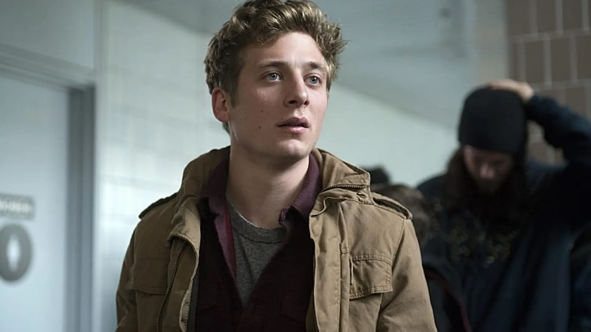 Jeremy Allen White demostró su valía en esta delirante serie de humor negro mucho antes de ser Bruce Springsteen