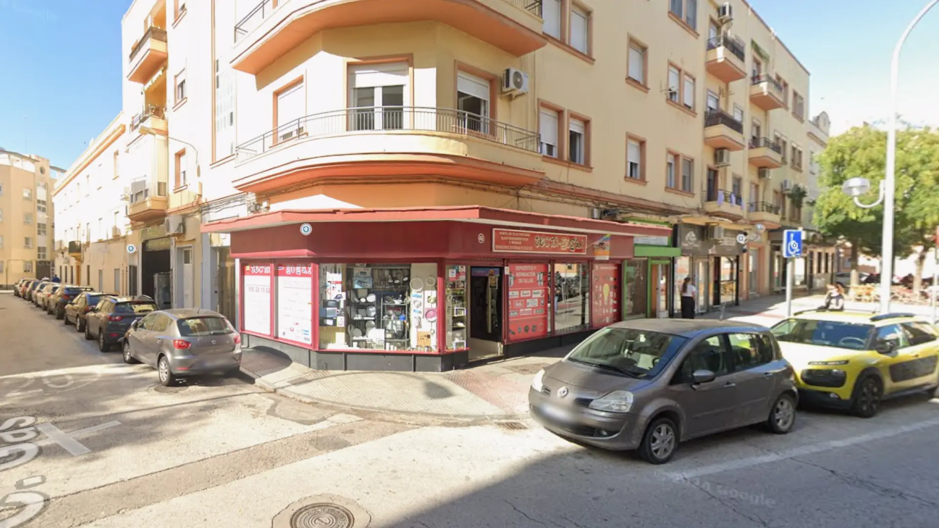 Accidente mortal en Cádiz: muere un hombre tras chocar su moto con un coche cuyo conductor se ha dado a la fuga