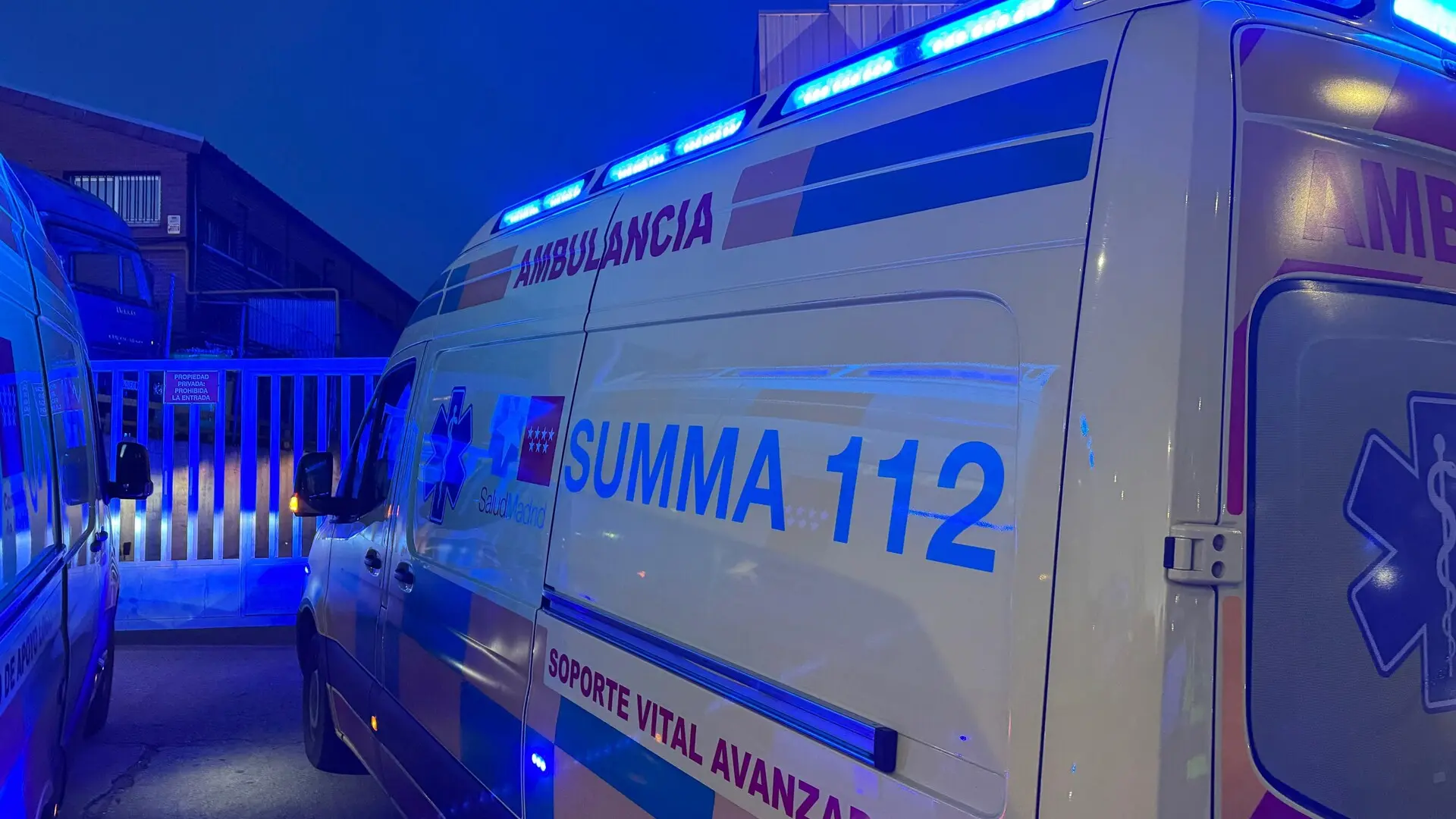 Muere un joven de 30 años tras chocar contra un autobús escolar en Guadarrama