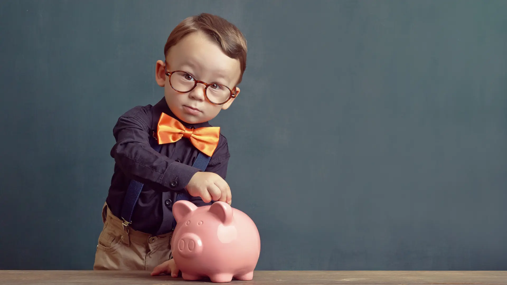 Las mejores cuentas bancarias para tus hijos: desde aplicaciones adaptadas a la edad hasta planificar el día de la paga