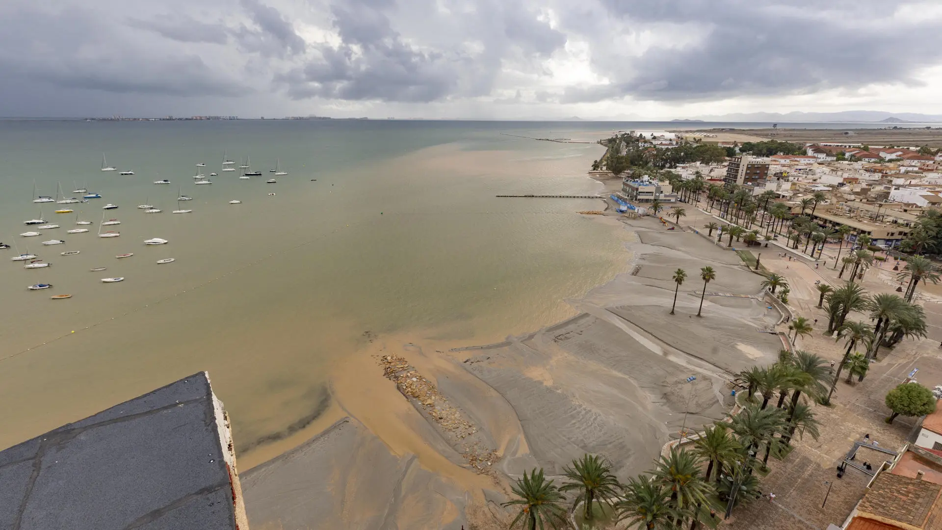 El Mar Menor sufre un nuevo episodio de pérdida de oxígeno tras el paso de la DANA Alice