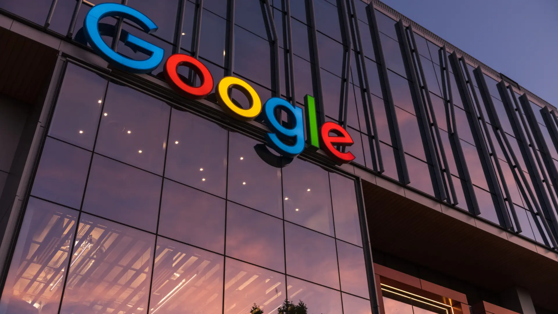 Florence Poirel, extrabajadora de Google que renunció con un sueldo de 300.000 euros al año: "La vida es demasiado corta como para desperdiciarla trabajando"