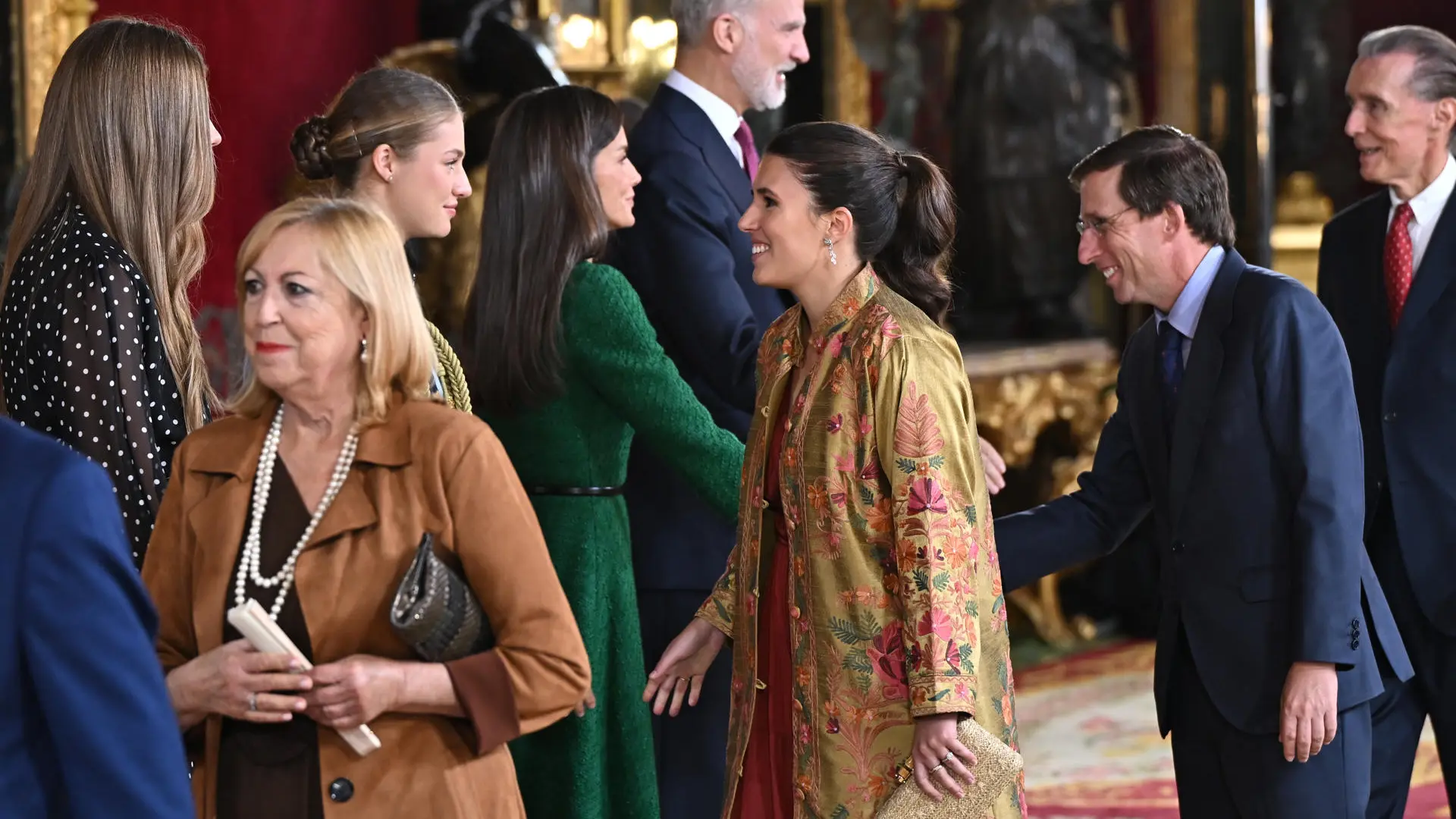 De Teresa Urquijo a Ana Rosa Quintana: errores y aciertos en el besamanos del Día de la Hispanidad