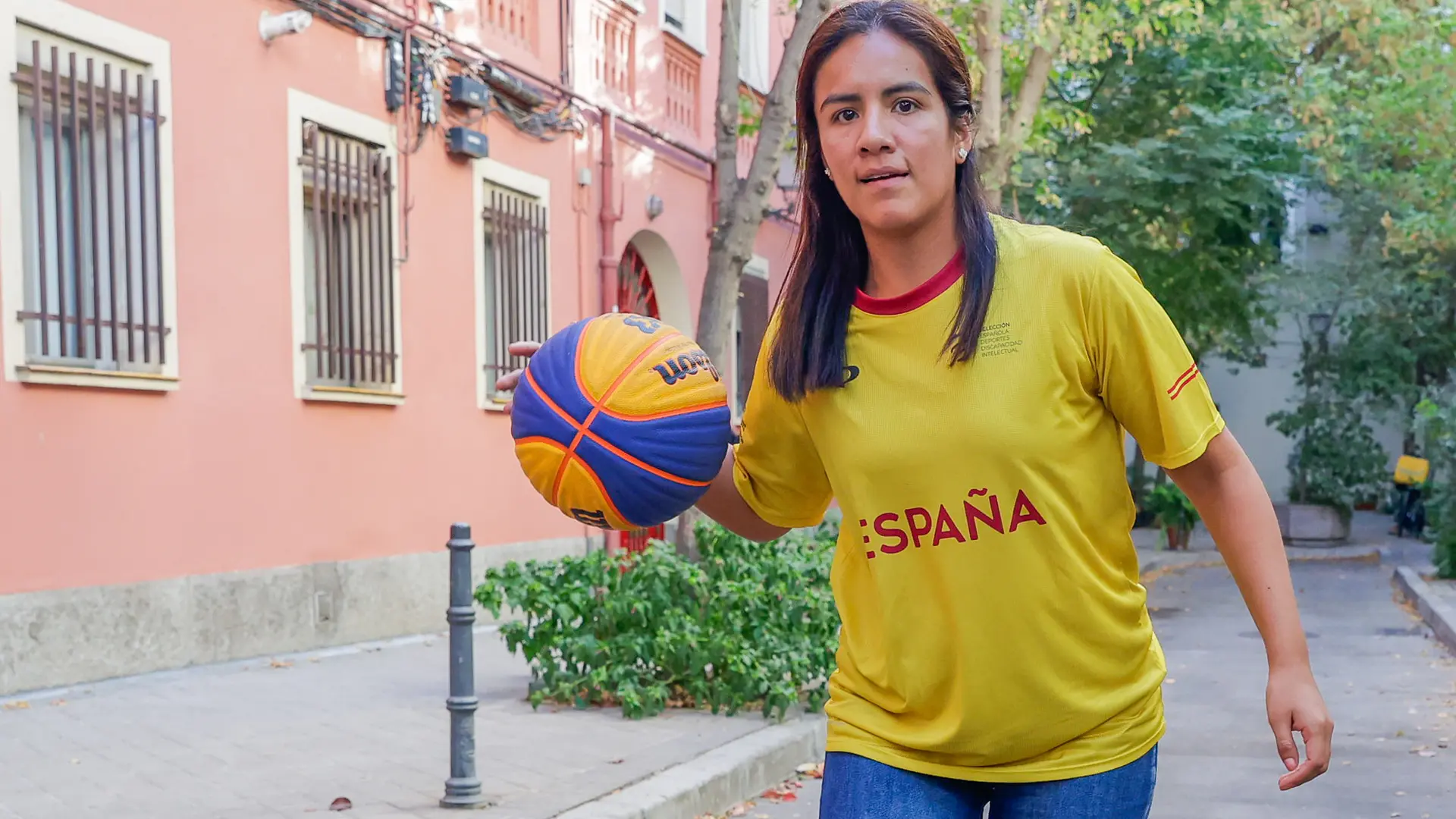 Katy Hernández, subcampeona del mundo de baloncesto 3x3 con discapacidad intelectual: "Cada día entreno para ser un poco mejor"