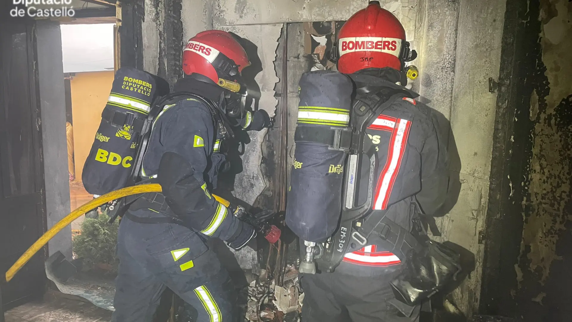 La caída de un rayo provoca el incendio en una vivienda de Onda