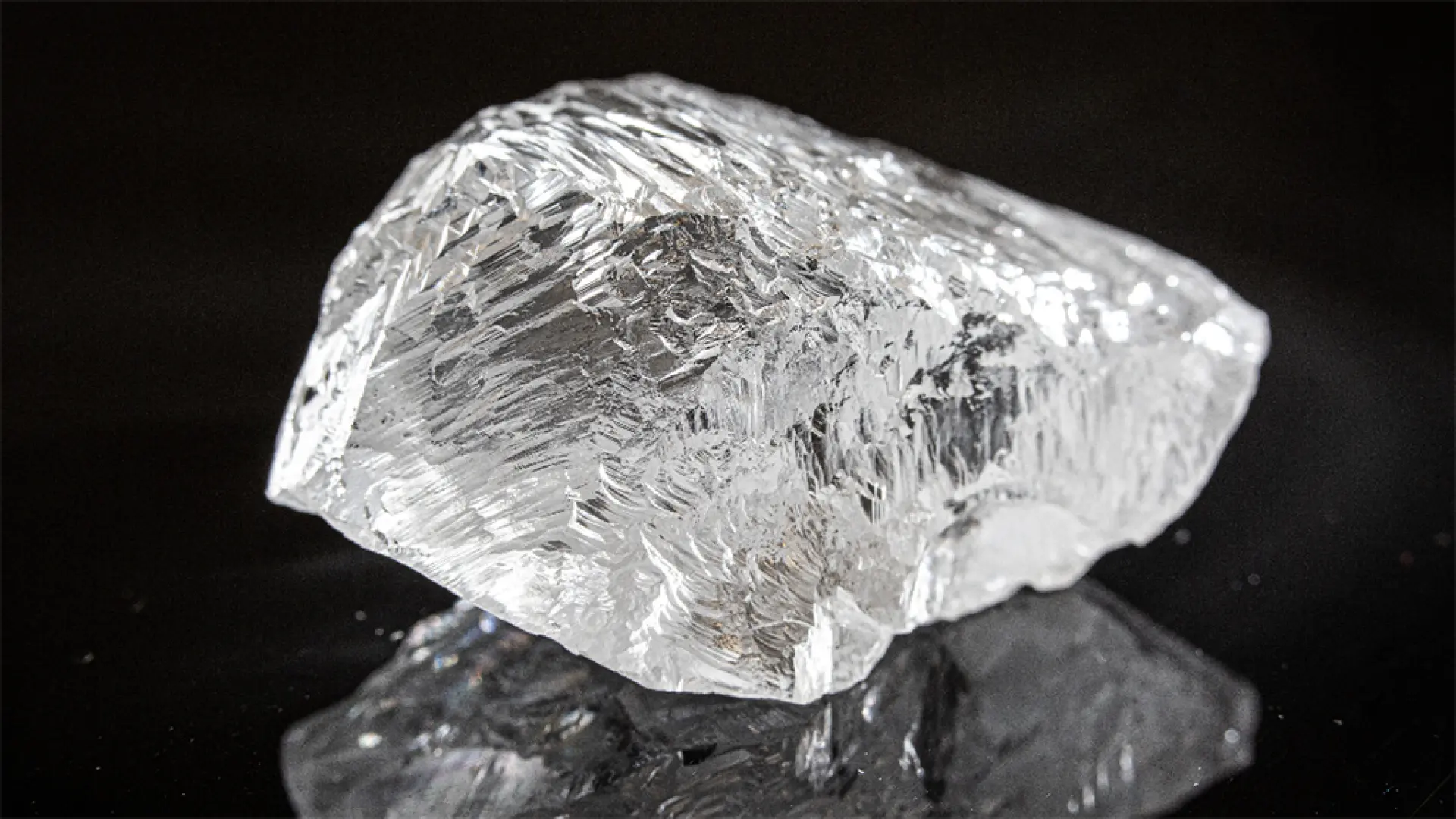 Hallan un diamante "raro" de 340 quilates en Rusia: "Se caracteriza por su pureza excepcional"
